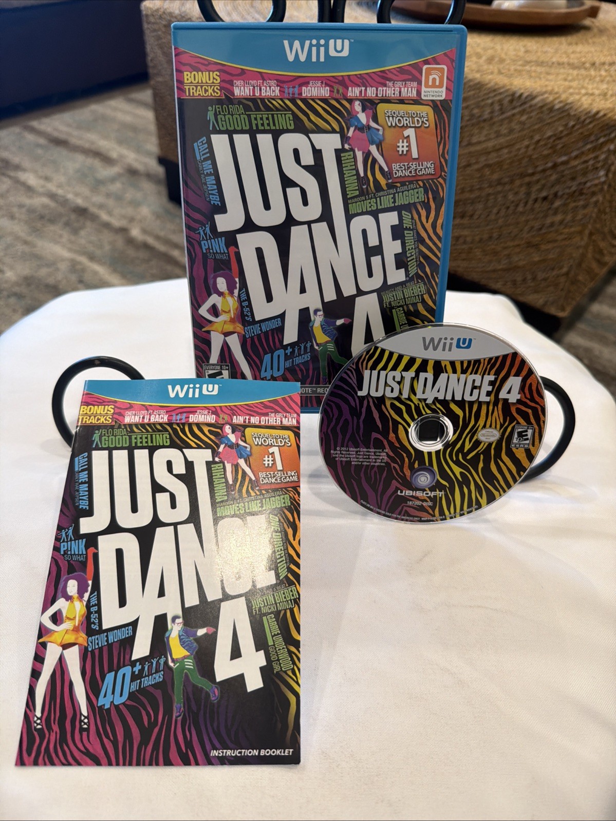 Just Dance 4 (Nintendo Wii U) CIB! Complete W/ Manual! MINT Disc! Fun!