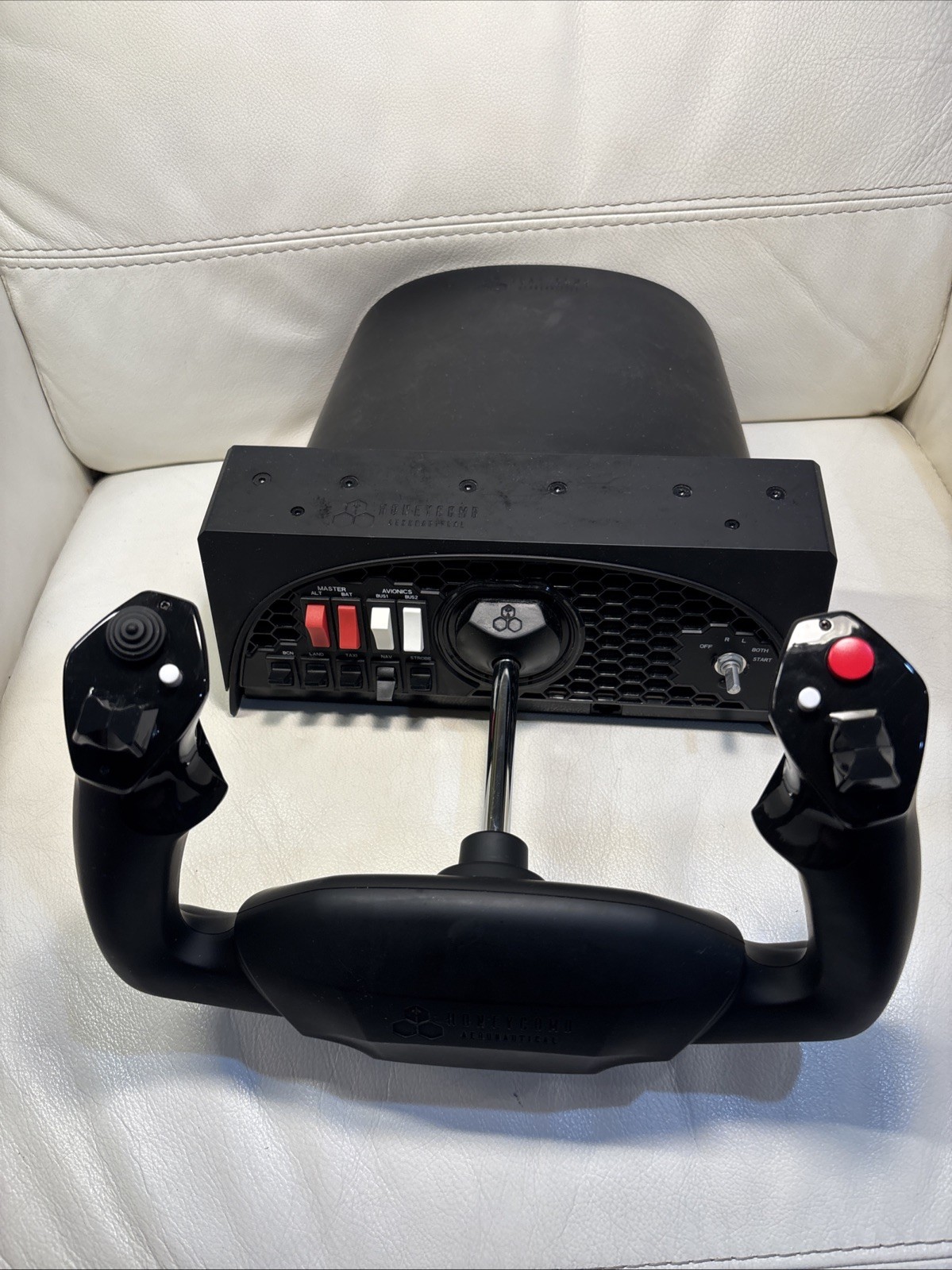Honeycomb Alpha Flight Control Yoke – Airline Pilot PARTS ONLY NOT TESTED