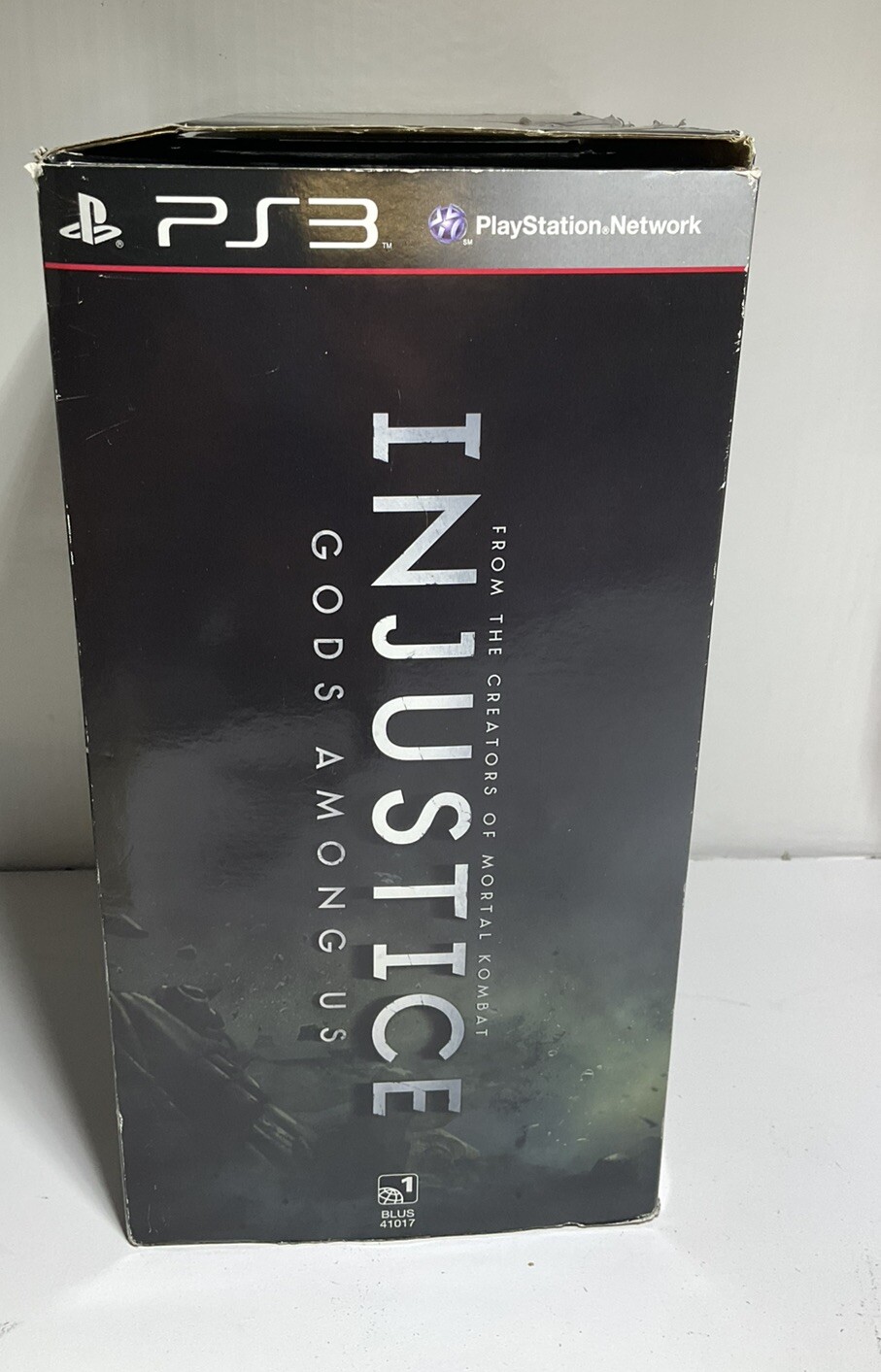 Injustice: Gods Among Us Collector’s Edition PS3 2013 Batman Wonder Woman Statue