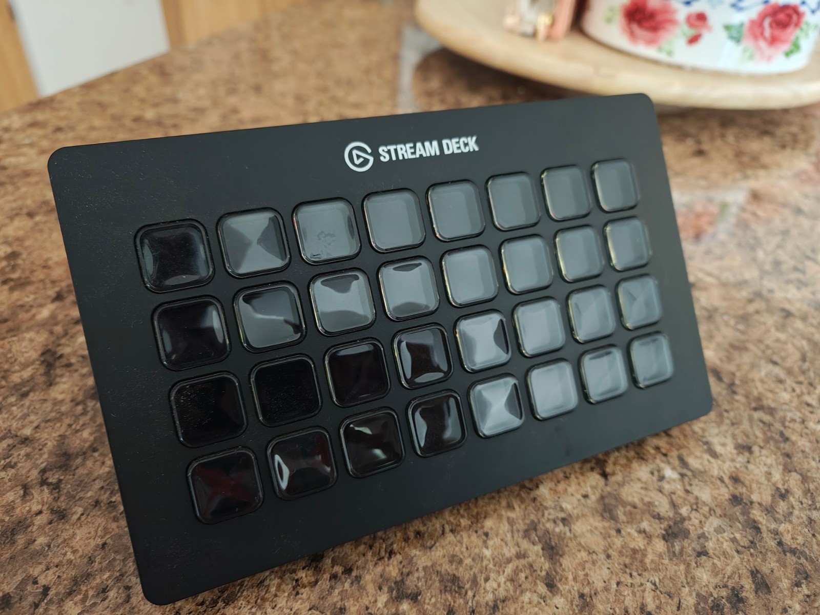 Elgato Stream Deck XL – 32 Key Macro Pad/Stream Controller (Model 20GAT9902)