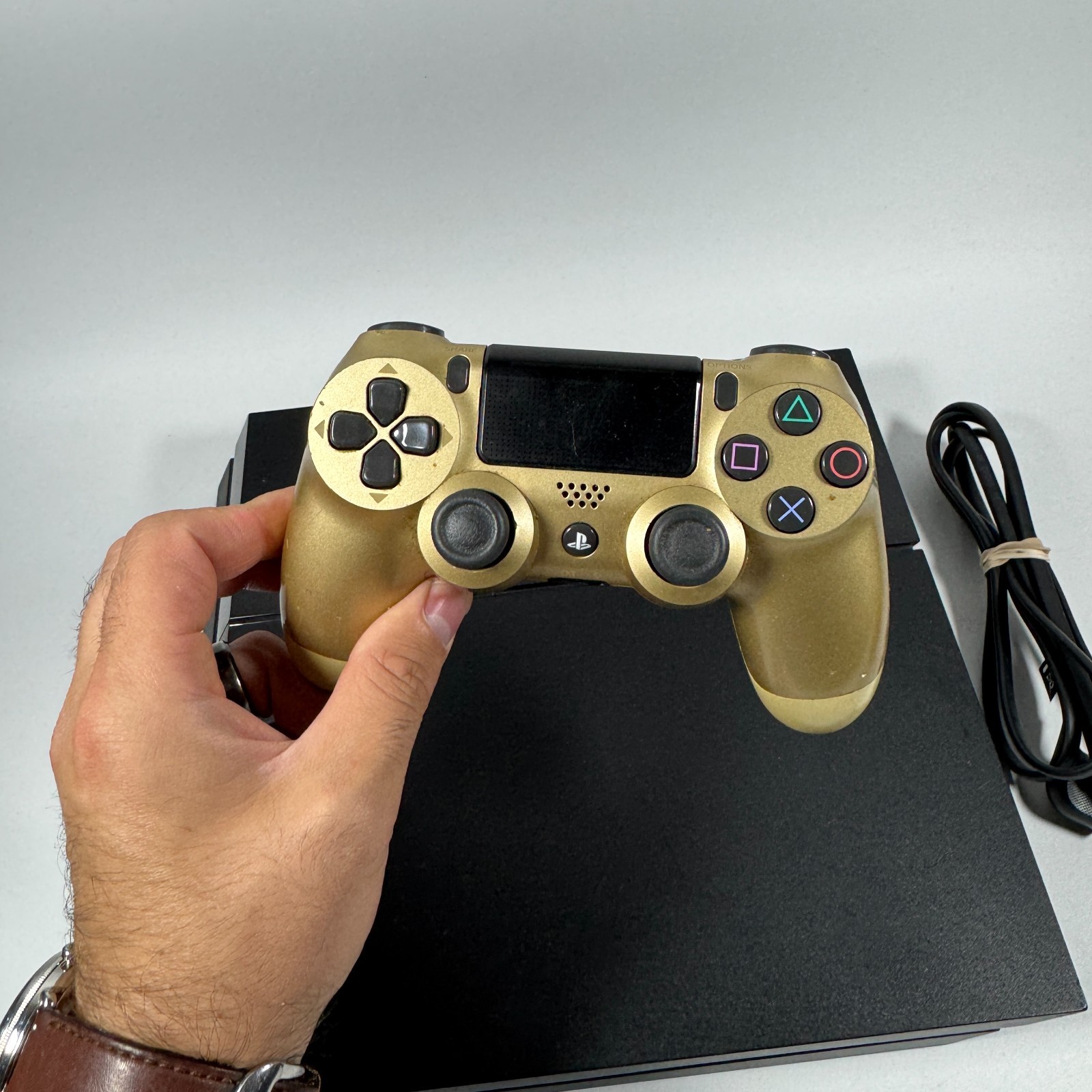 Sony PlayStation 4 PS4 500GB Console Gaming System CUH-1001A W/ Gold Controller
