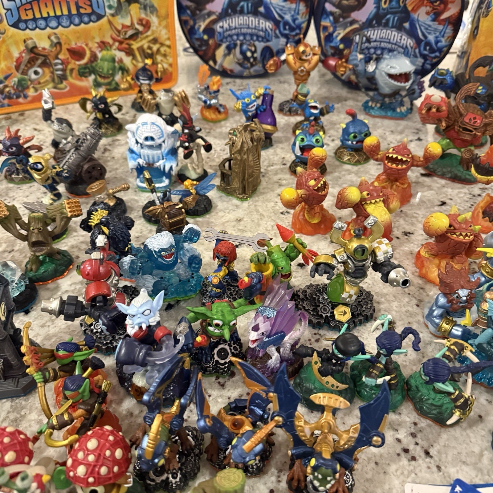 Large Skylanders Figure & Accessory Lot (Read Description) Giants Spyro Swap Etc