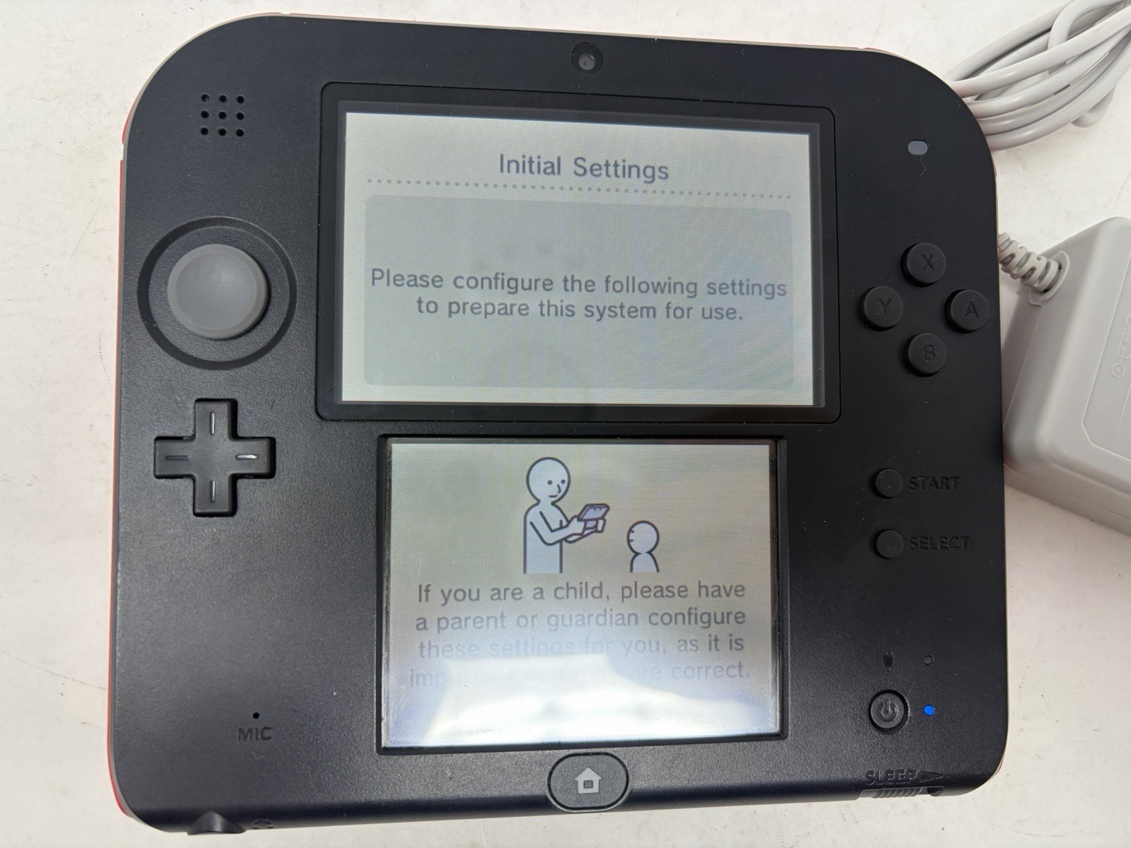 Nintendo 2DS Handheld Console With Charger & Stylus Red Black FTR-001 Working