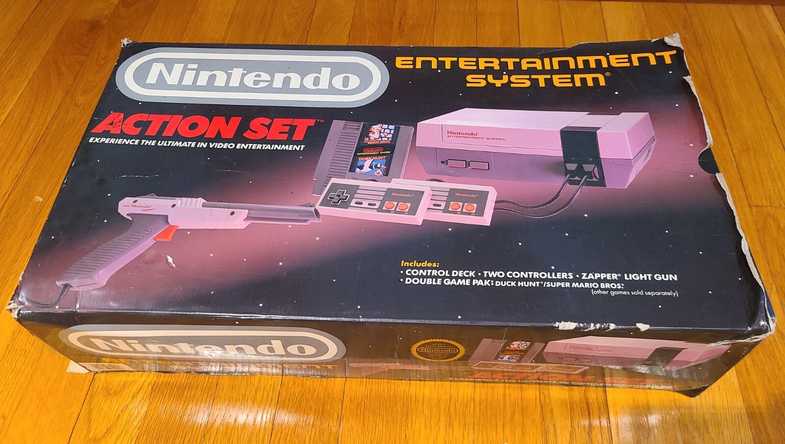 Nintendo Entertainment System Action Set NES Console (Works Well)Complete in Box