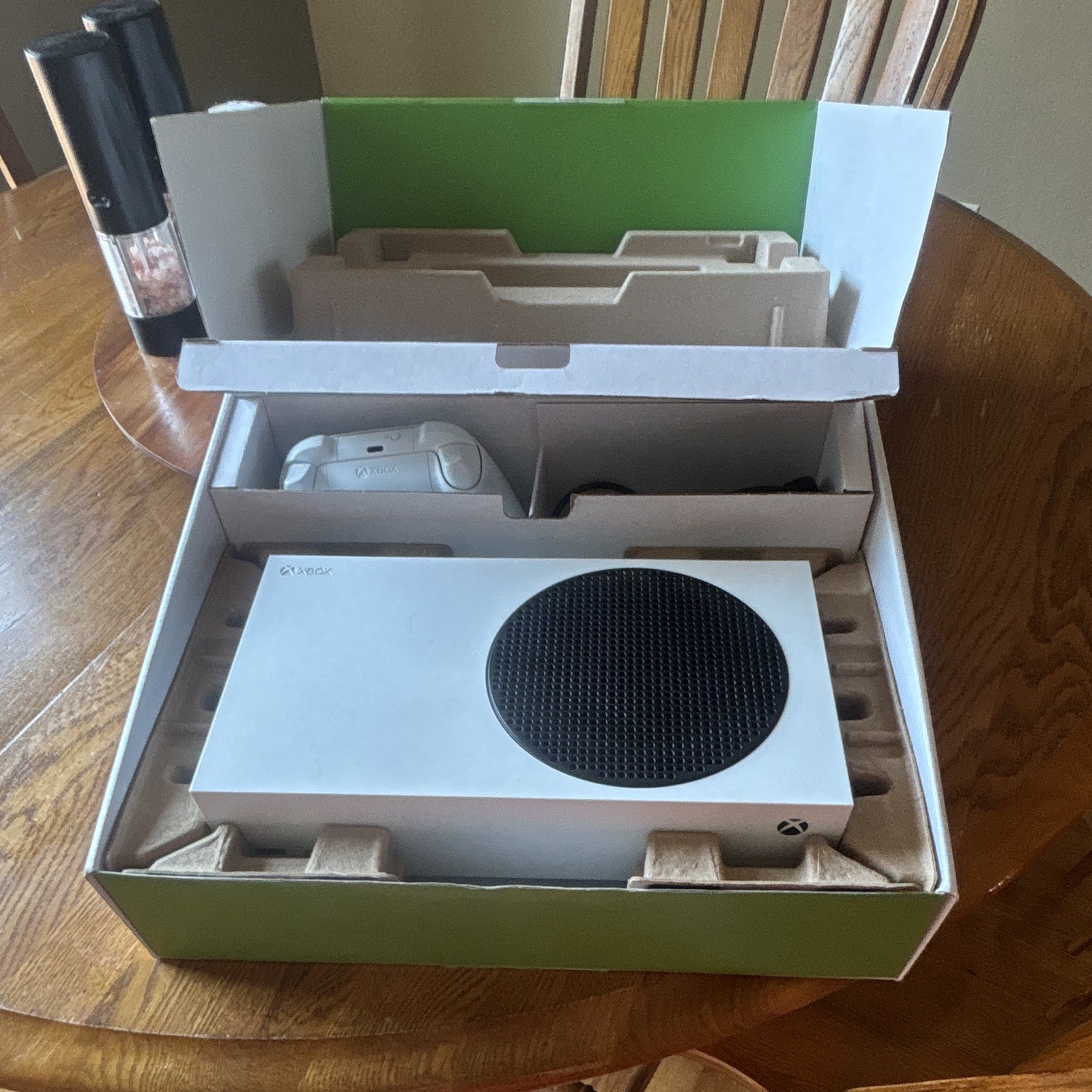 Microsoft Xbox Series S 512GB White Home Console 4K UHD Wi-Fi HDMI