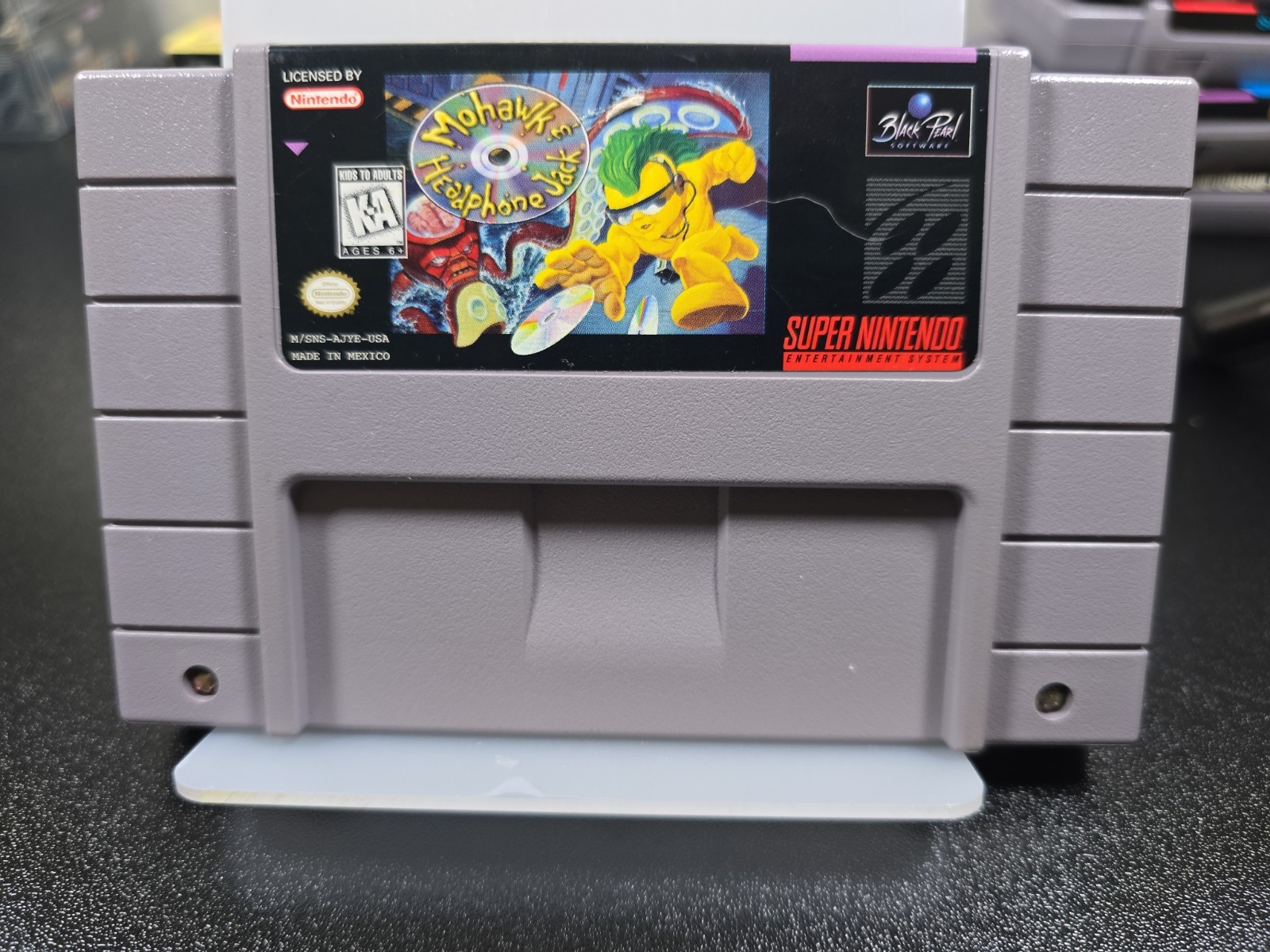 Mohawk and Headphone Jack (Super Nintendo, 1996) With Phone Card & Registration