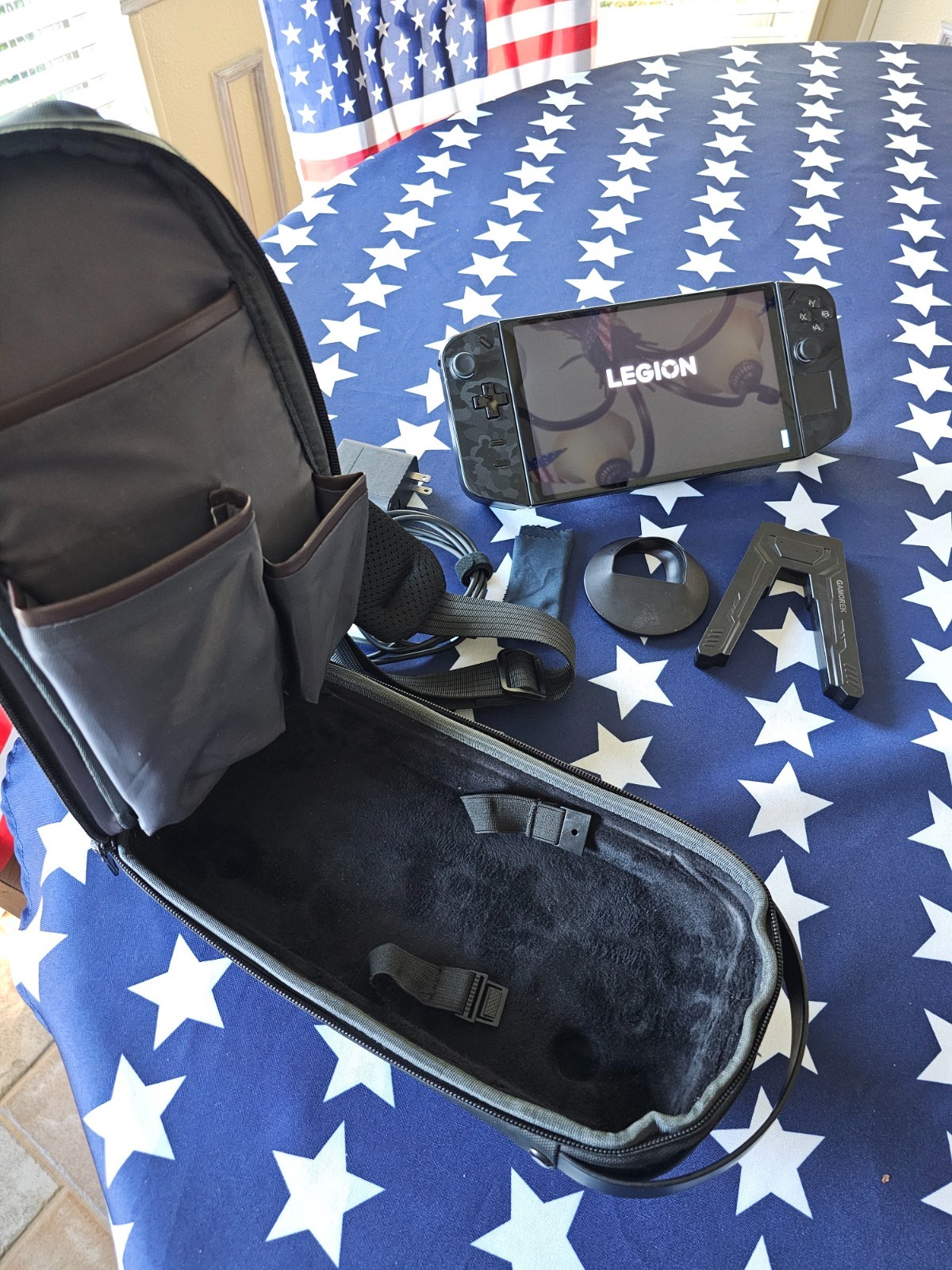 Lenovo Legion Go 144Hz Gaming Handheld AMD Ryzen Z1 Extreme 2TB