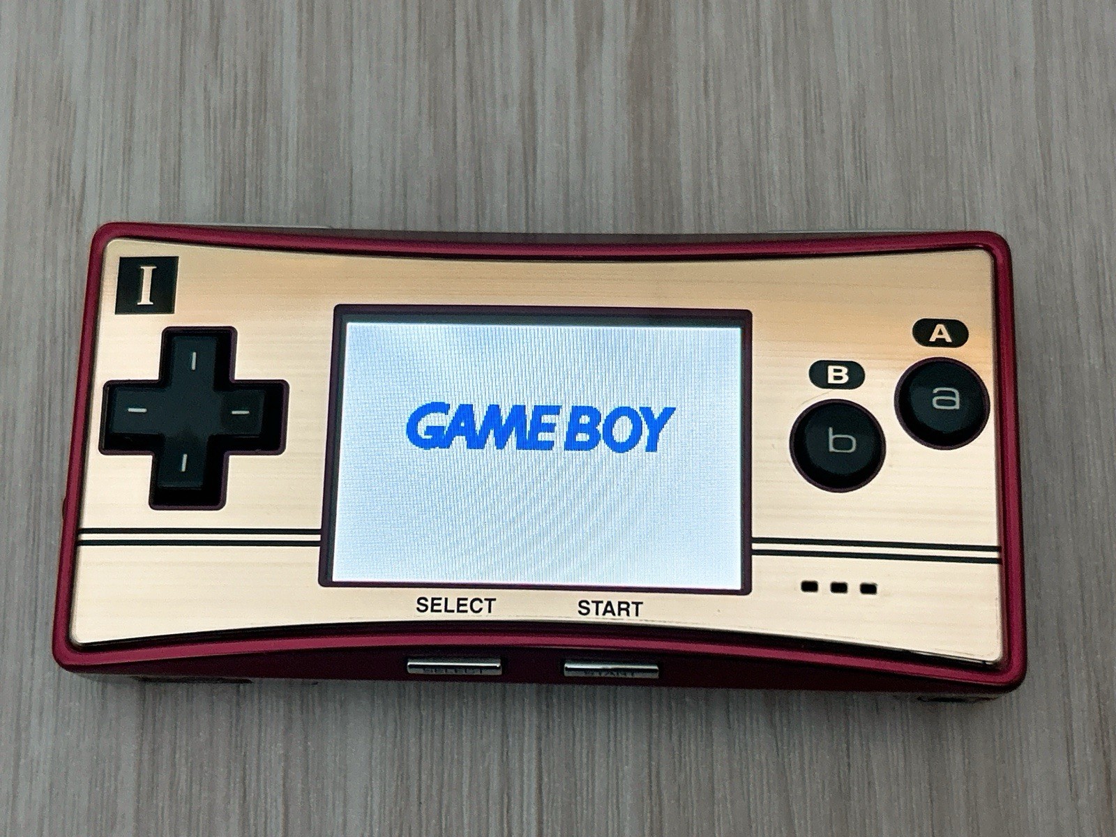Nintendo GameBoy Micro 20th Anniversary Edition Famicom w/ Charger – Excellent