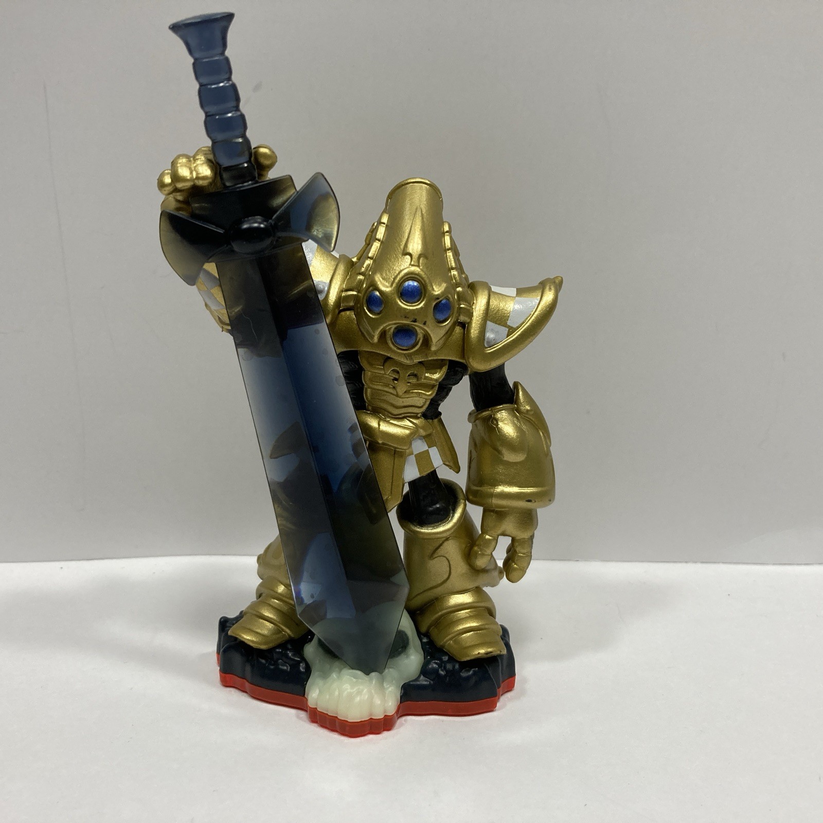 Skylanders Trap Team Trap Master Nitro Krypt King Figure