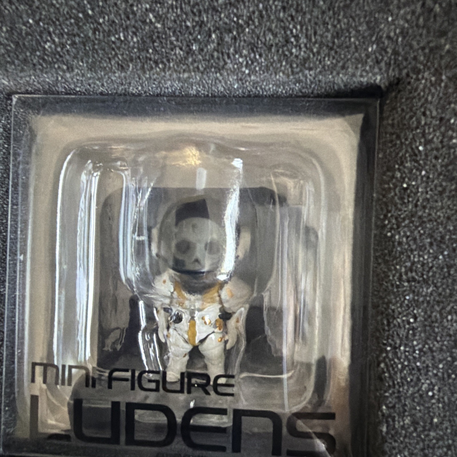 Death Stranding Collector’s Edition Baby BB Pod Replica Figure Tape Case Set