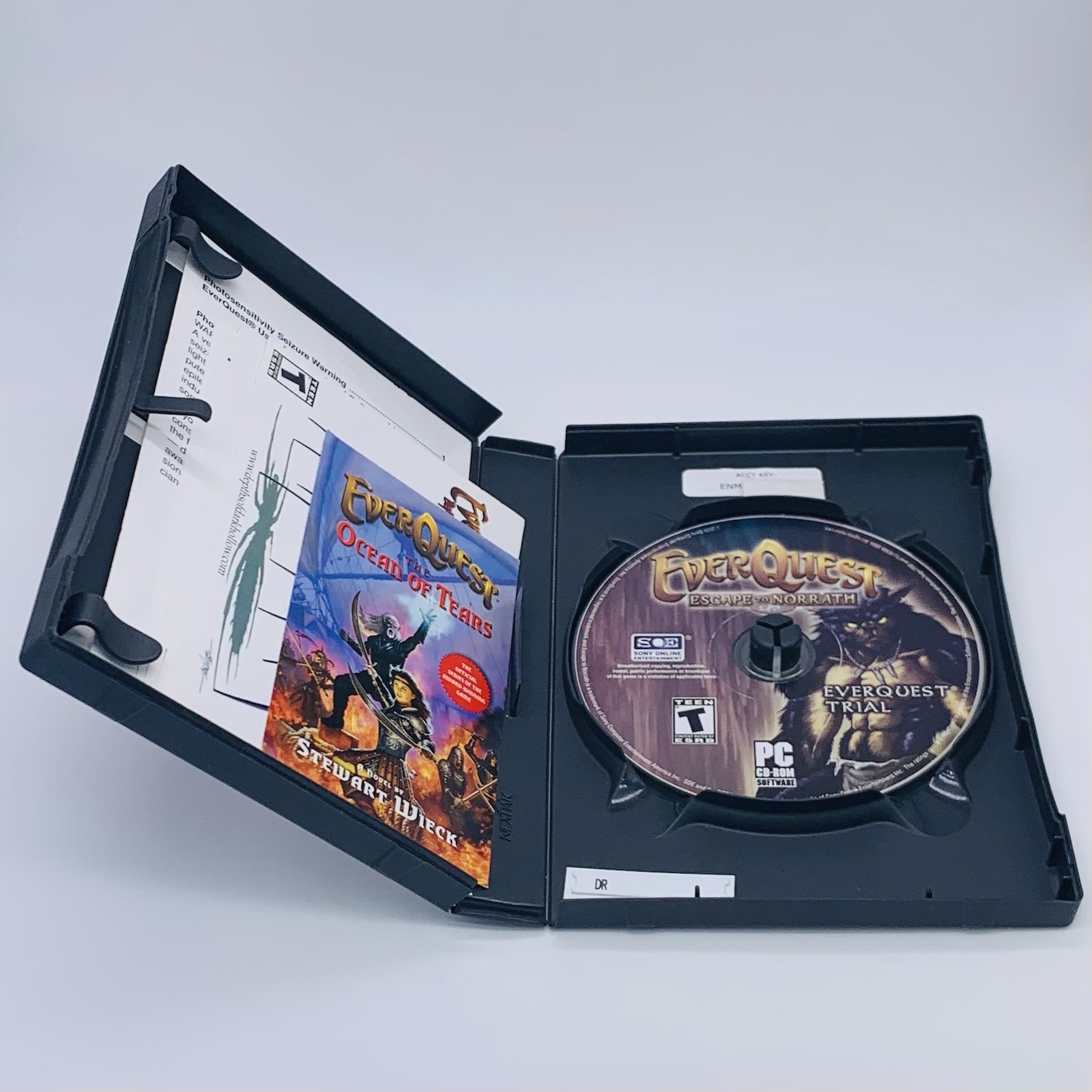 EverQuest: Depths of Darkhollow PC Expansion PK 2-Disc Manual Insert 4 Postcards