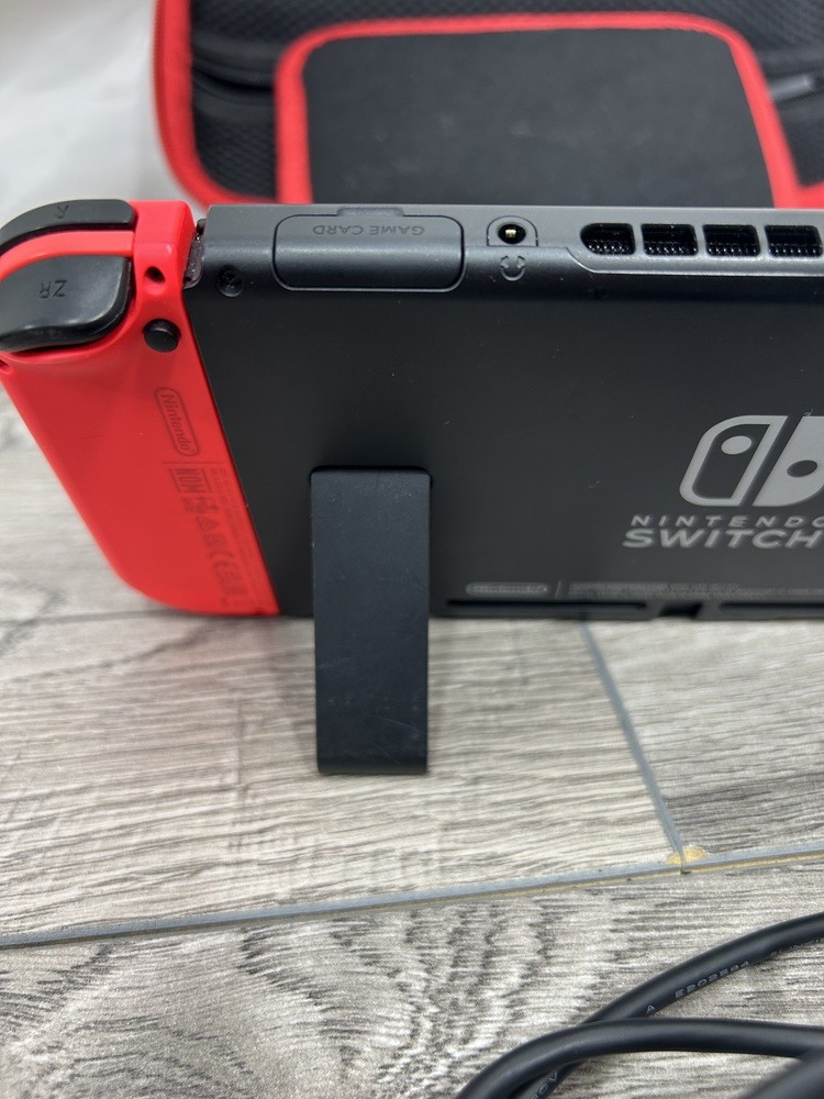 Nintendo Switch hac-001(-01) with charger and case