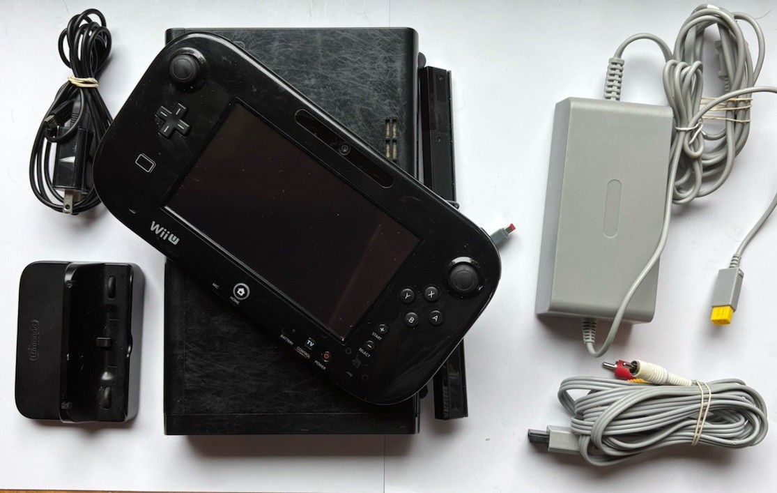 Nintendo Wii U 32GB Deluxe Console w/GamePad, Sensor Bar, Charger Dock, & Cables