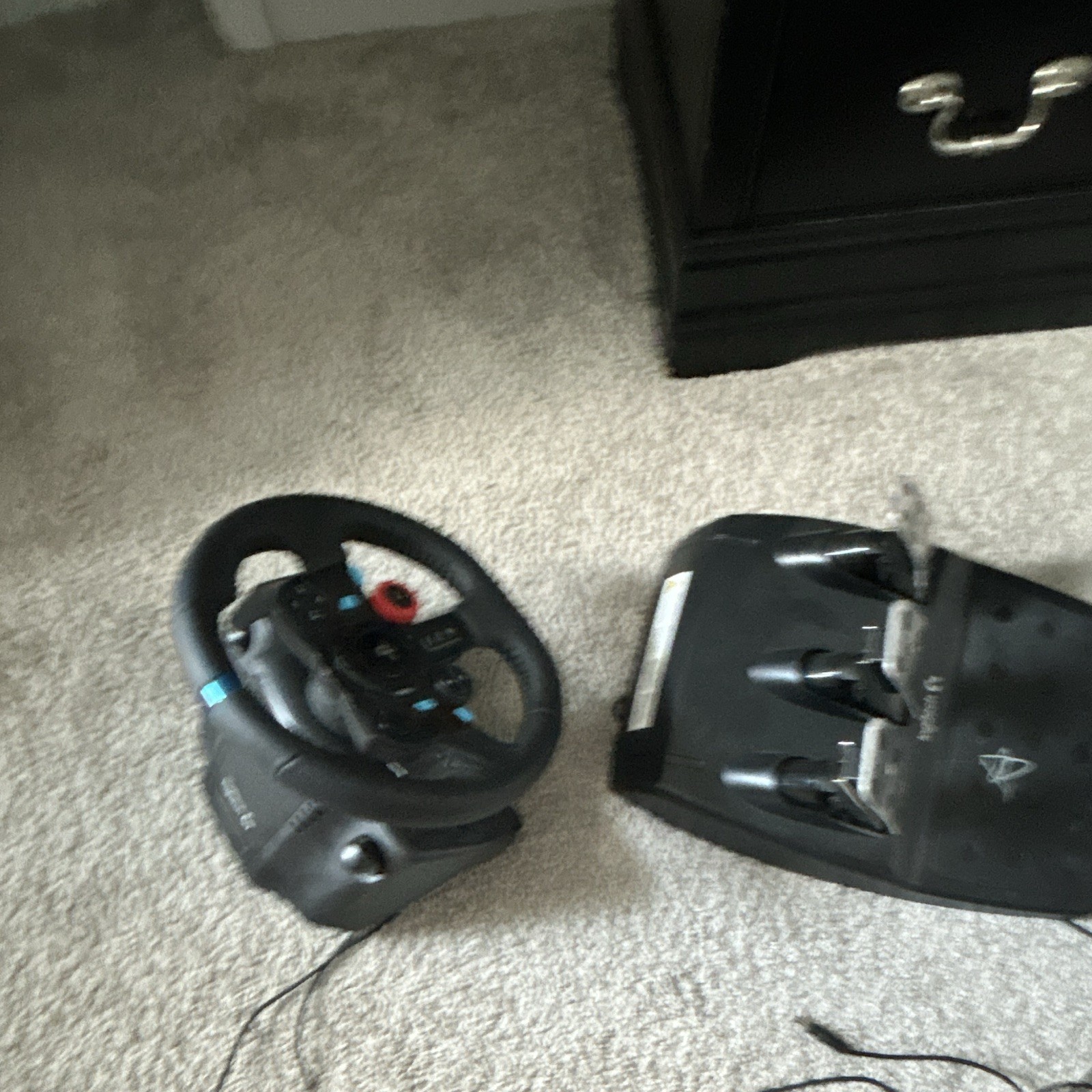 Logitech G29 Driving Force Racing Wheel with Pedals for PS4/PC Black