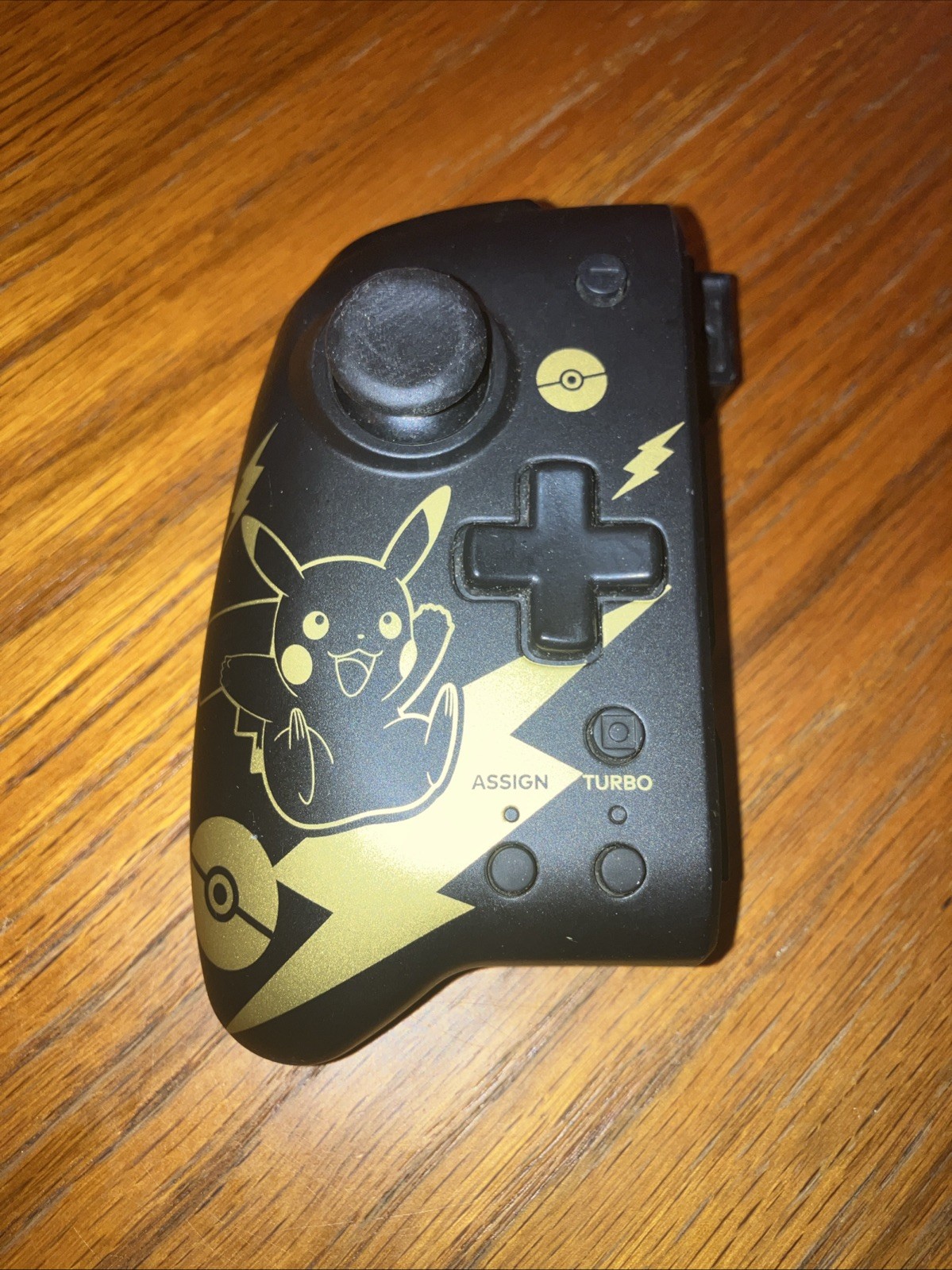 Hori Nintendo Switch Split Pad Pro Black & Gold Pikachu Edition Preowned