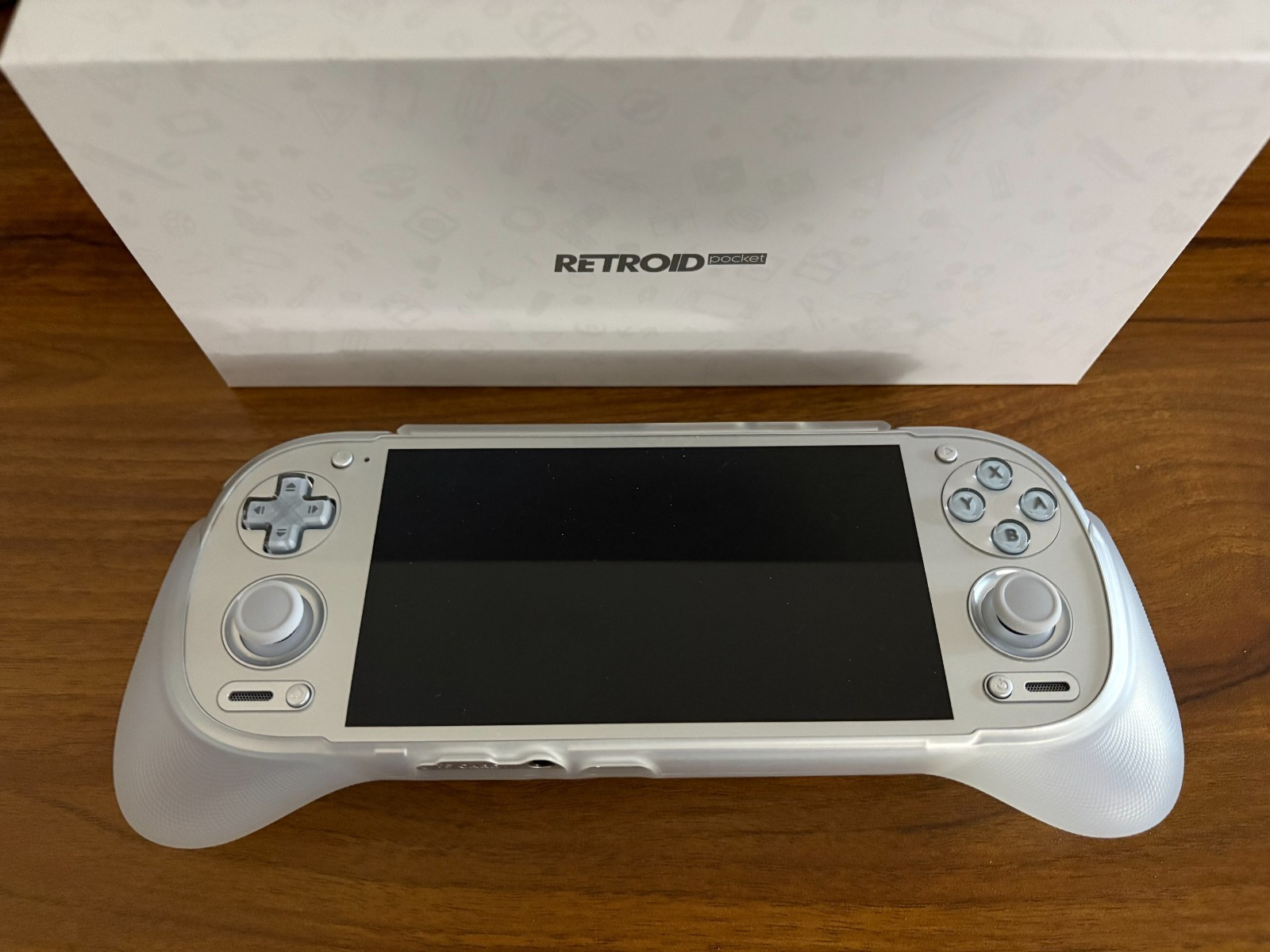 Retroid Pocket 6 8GB RAM, 128GB Silver D-Pad Top OLED With TPU Grip + Case