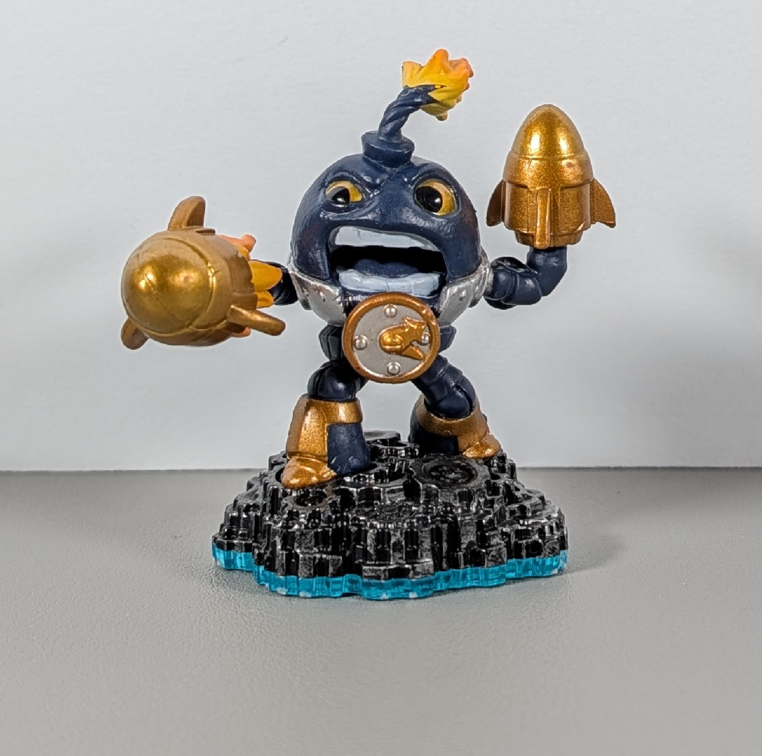 Skylanders SWAP FORCE Character Figure: COUNTDOWN (blue base)