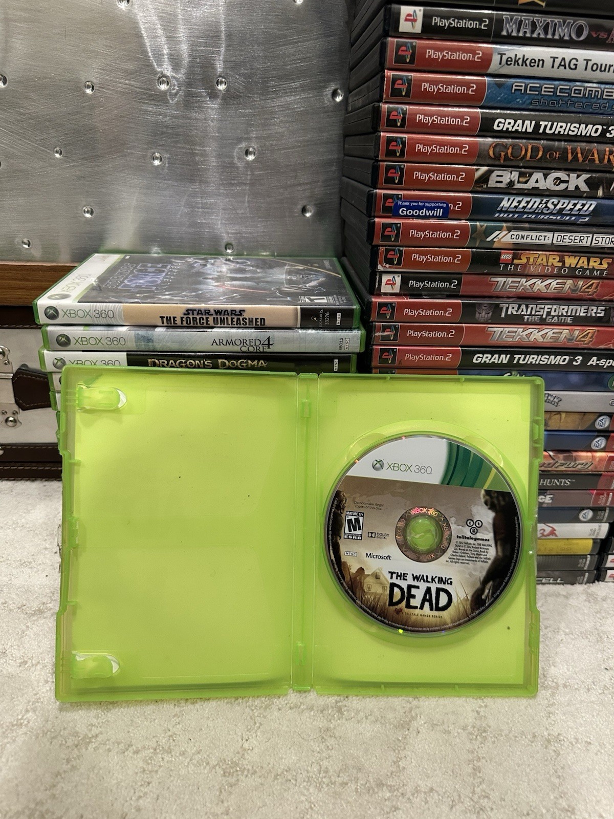 The Walking Dead: A Telltale Games Series (Microsoft Xbox 360) No Manual Tested