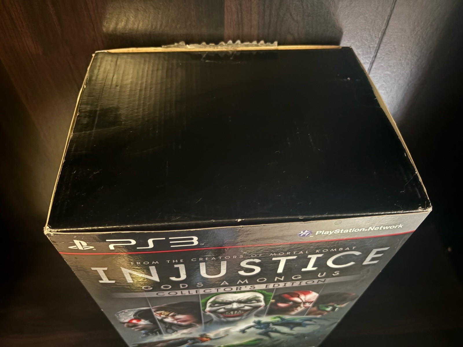 Injustice: Gods Among Us Collector’s Edition PS3 2013 Batman Wonder Woman Statue