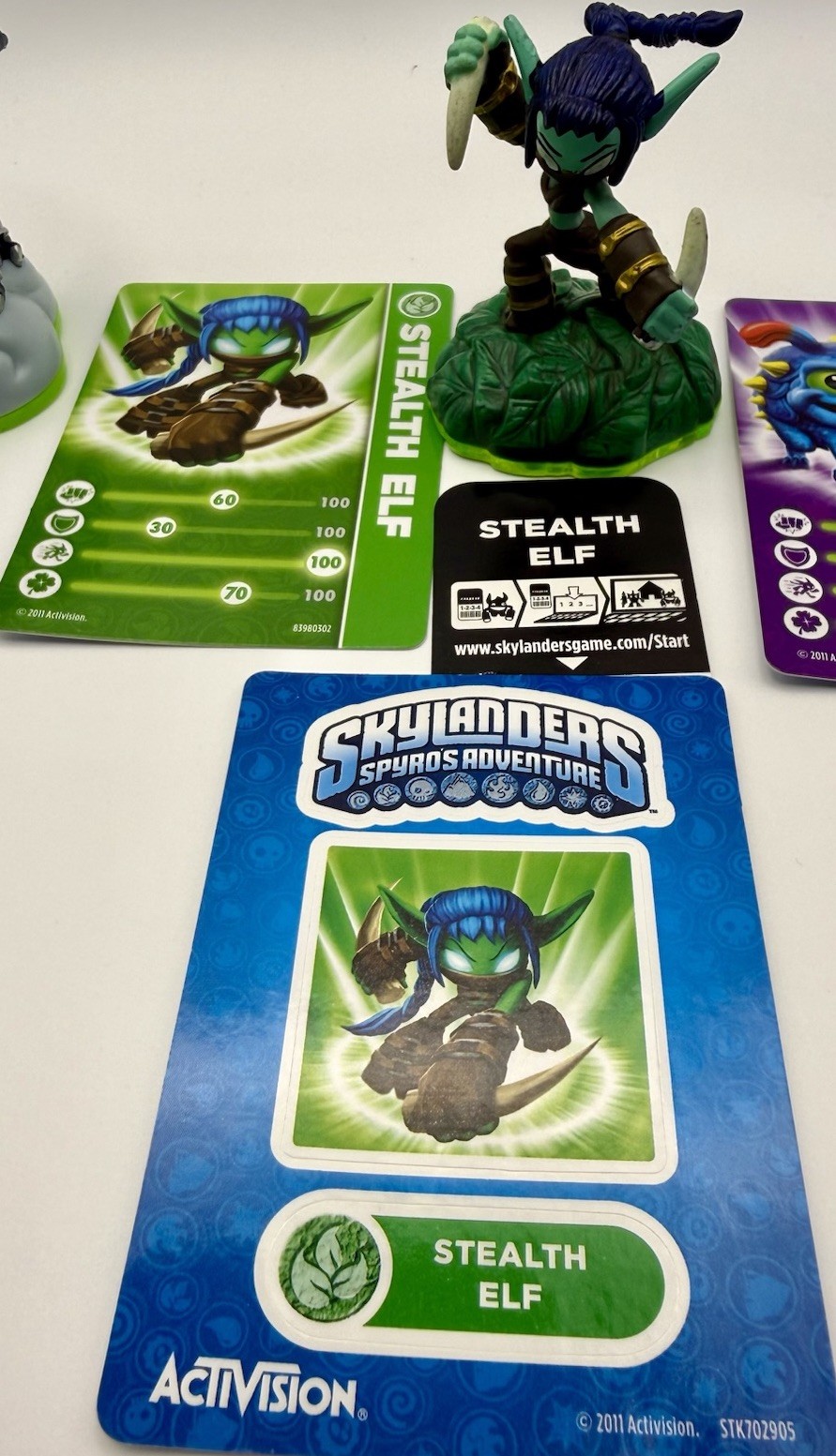 Stealth Elf Skylanders Figure Glow Daggers + Card Sticker Web Code