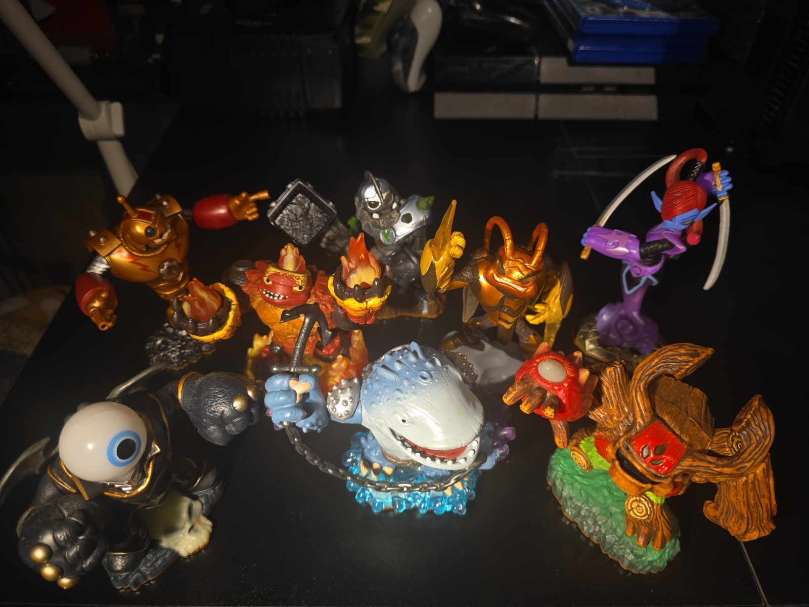 Activison Skylanders Giants Full Set of Giants Skylanders Figures Lot of 8