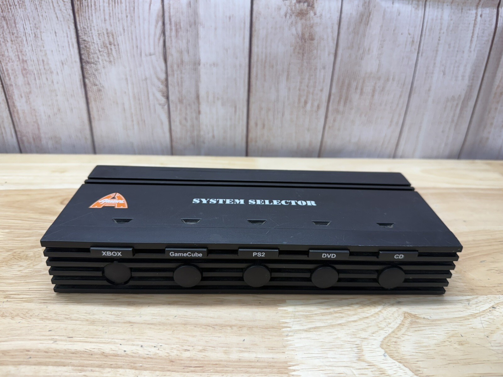 Arsenal Gaming System Selector 5 Input AV RCA S-Video GameCube Ps2 N64 Xbox DVD