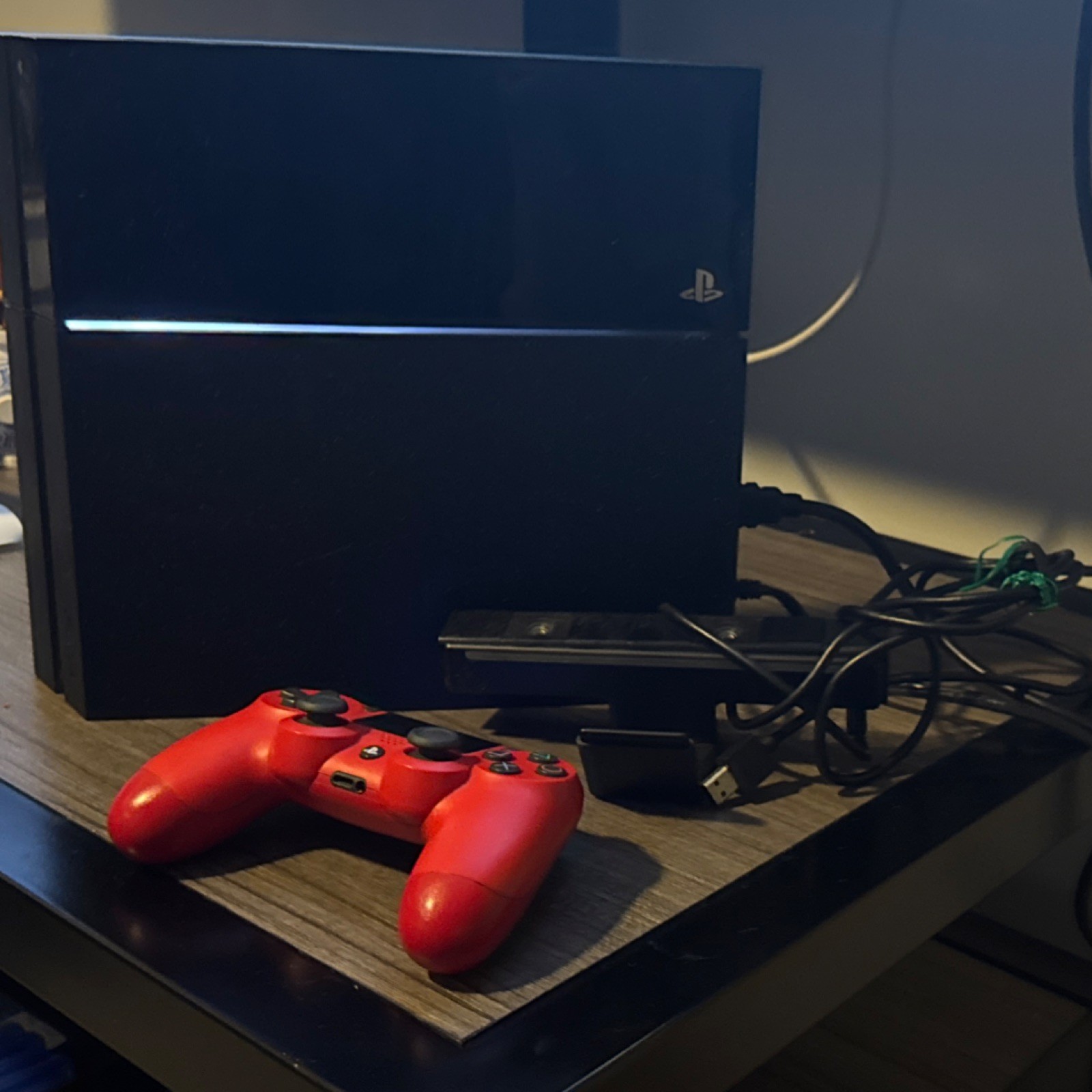 Sony PS4 Black Home Console( HDMI Blu-Ray Compatible + DS4 controller + camera)
