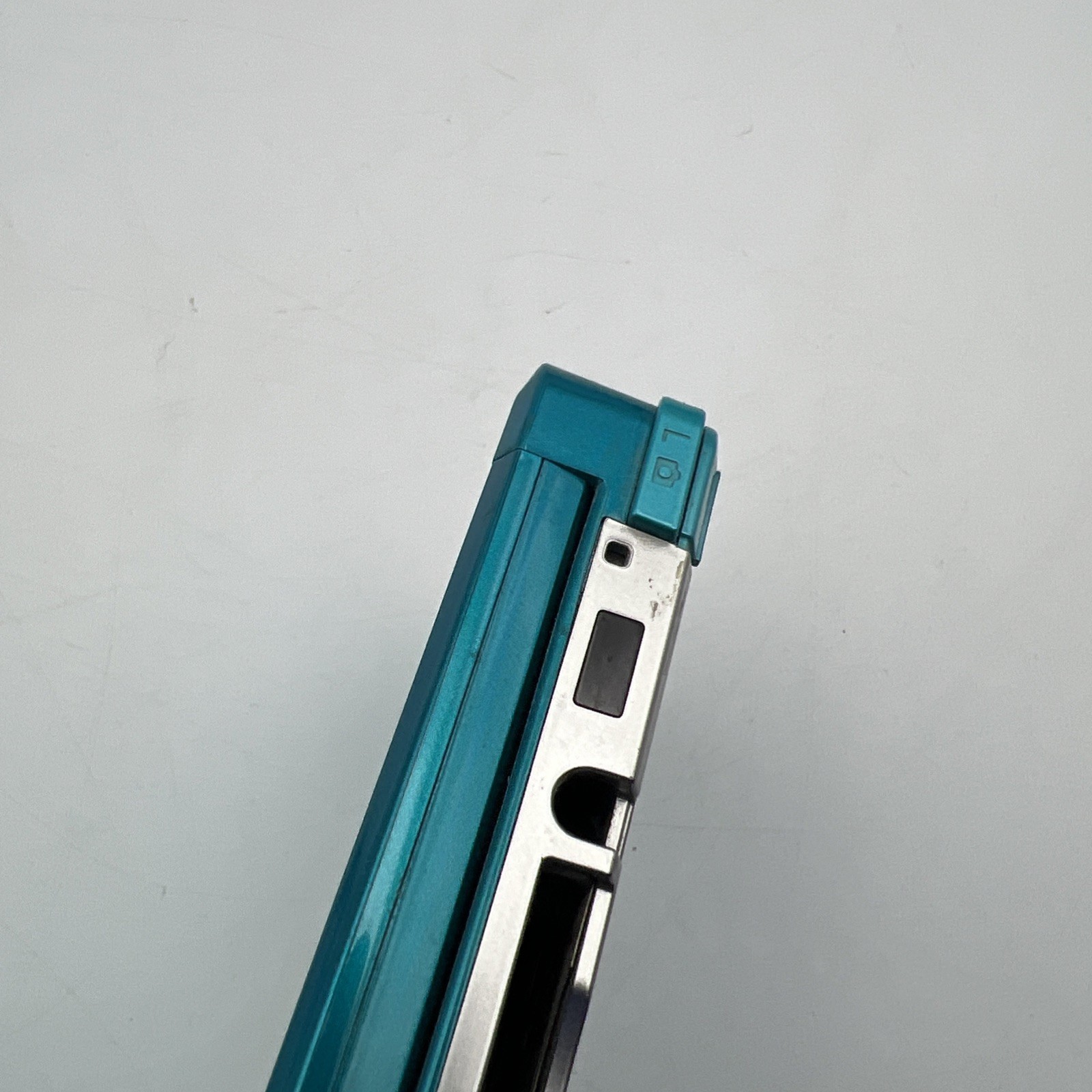Nintendo 3DS Handheld System Aqua Blue NO CHARGER. TESTED WORKING.