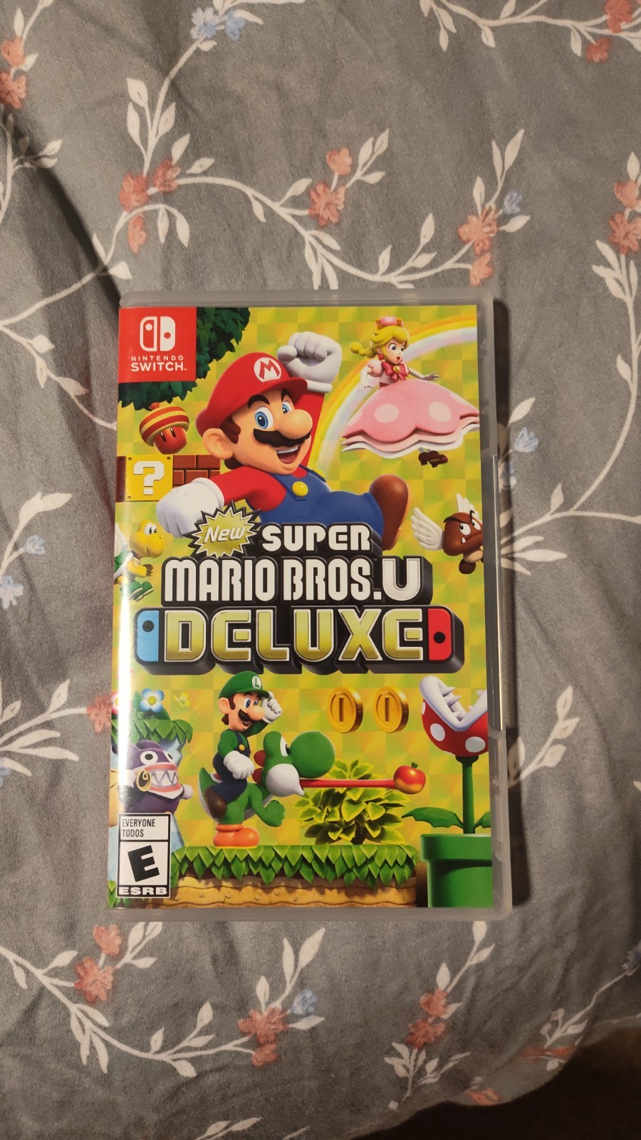 New Super Mario Bros. U Deluxe (Nintendo Switch, 2019) Game and Case