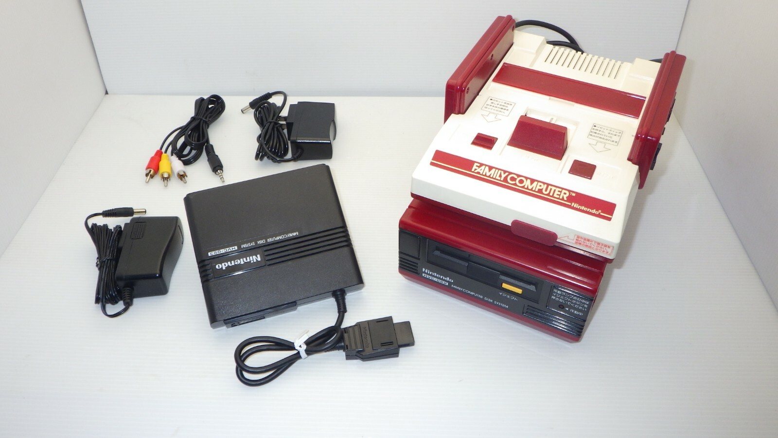 AV model Famicom & Disk system Console Full Set “A-Grade” / Working Tested