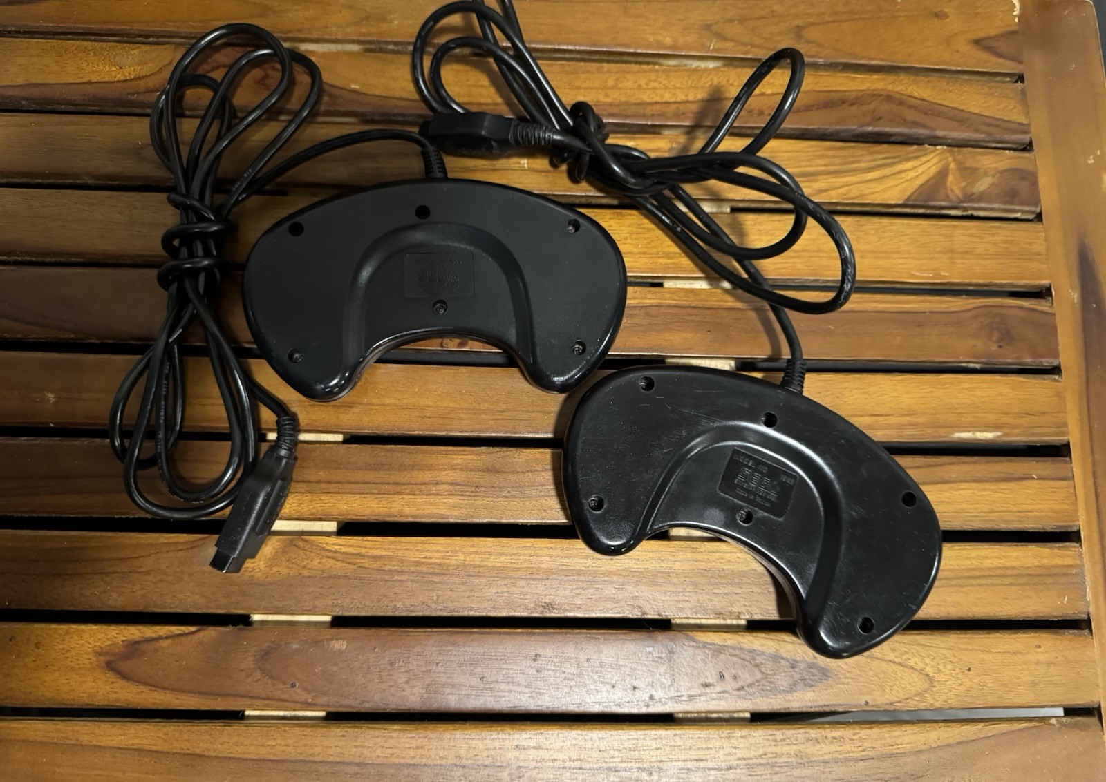 SEGA Genesis 2 Console 4 Controllers Power Adapter Sonic Collectibles & 2 Games