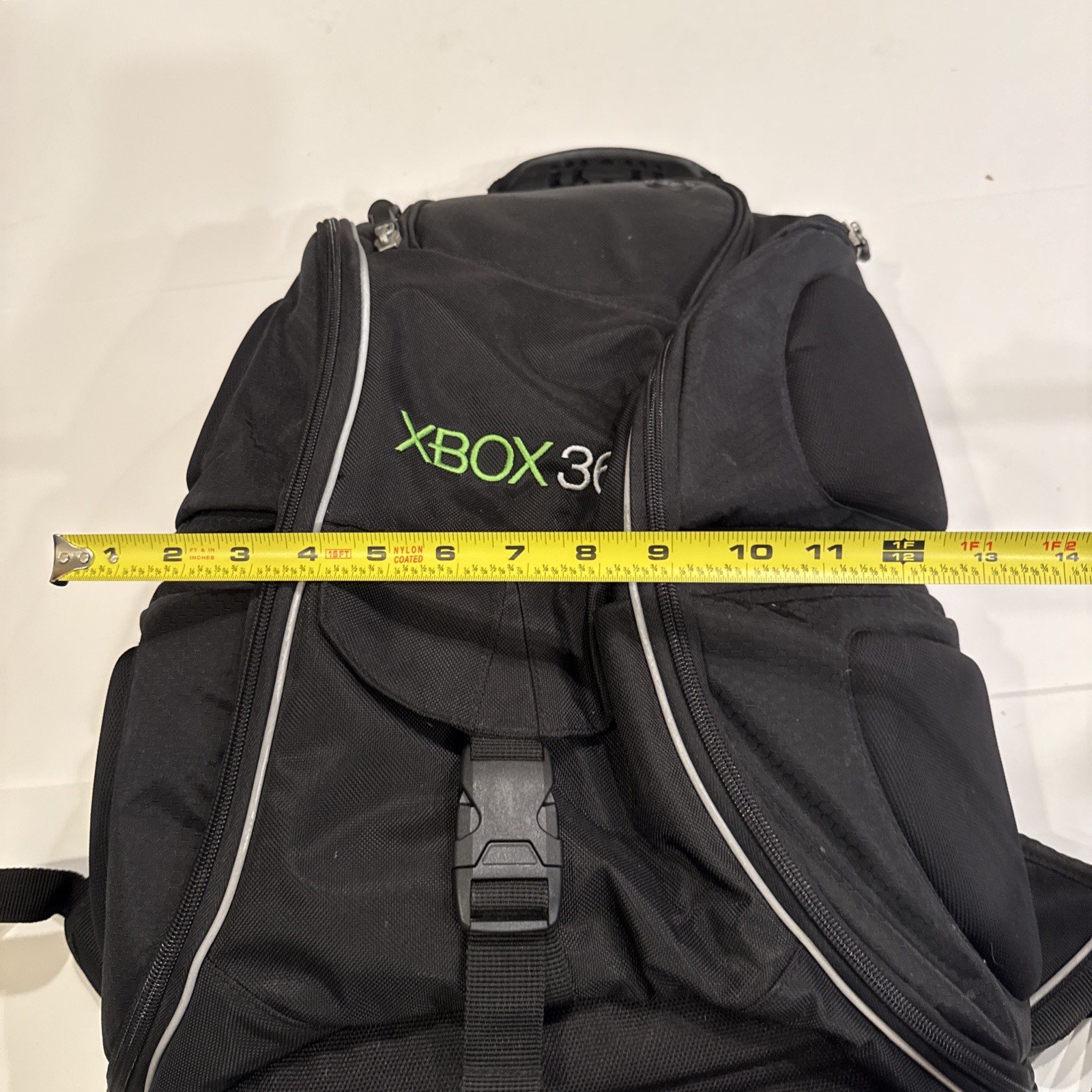 Black Mad Catz Licensed Xbox 360 Padded Backpack Case w/ Partitions Black Nylon