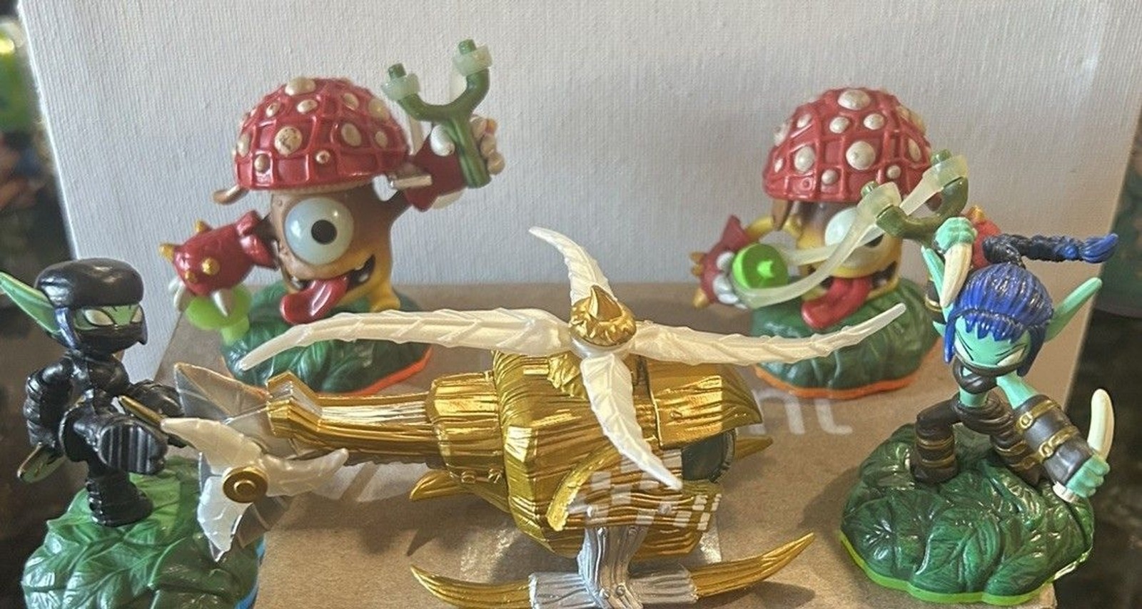 Skylanders LIFE ELEMENT Lot of 5 Nitro Stealth Stinger, LightCore Shroomboom Elf