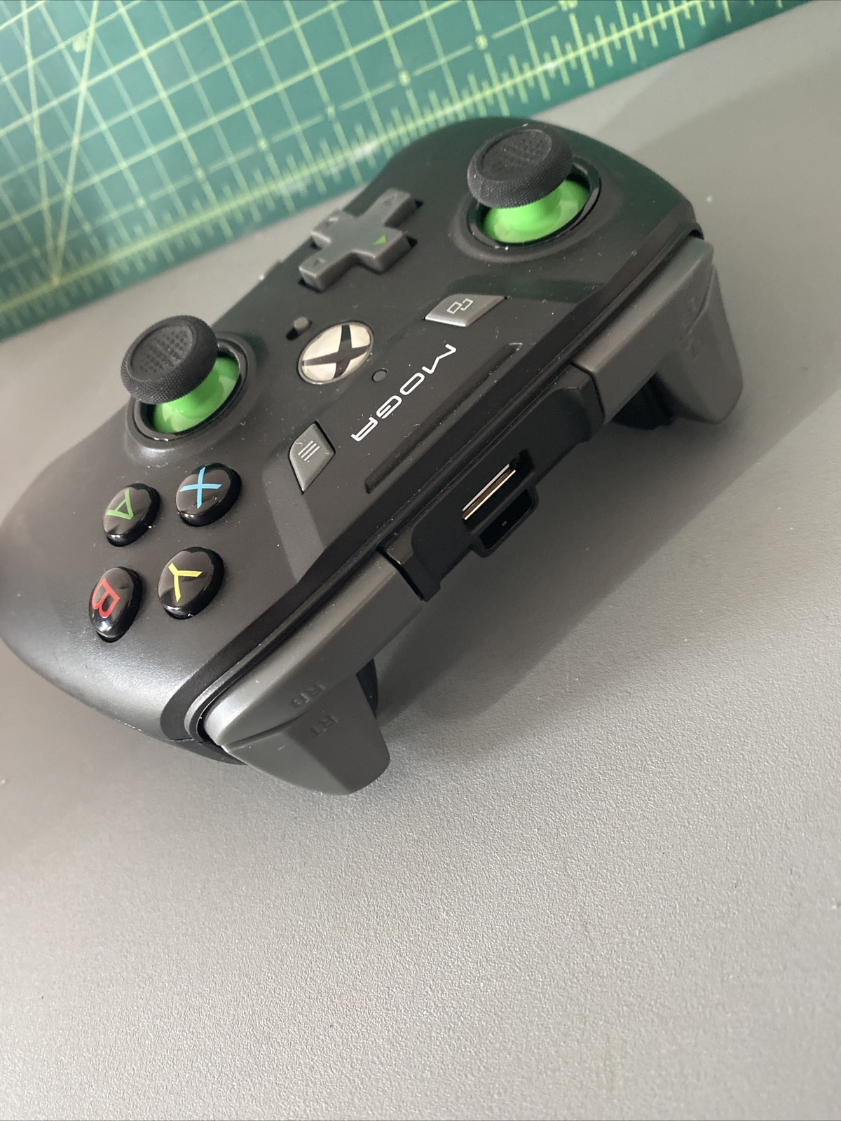 MOGA XP5-X Plus Bluetooth Controller for Android/PC w/ 3000mAh Power Bank