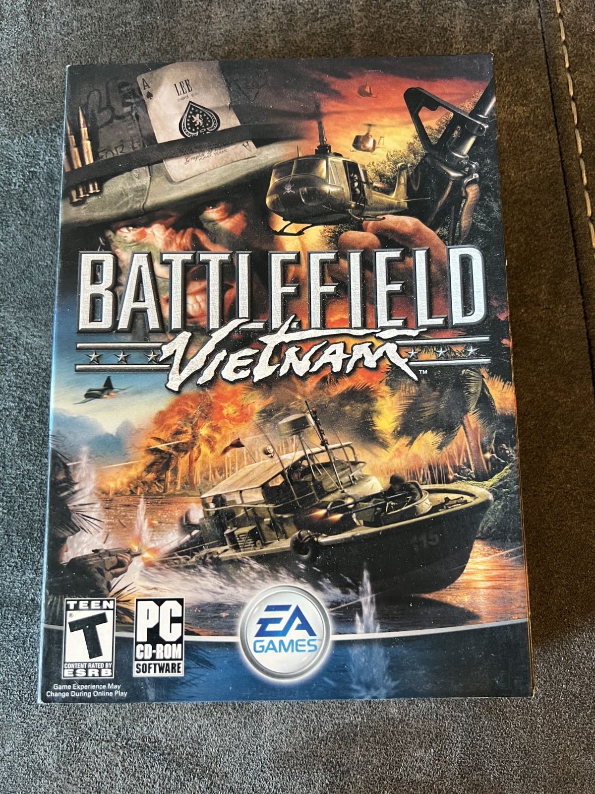 Battlefield Vietnam PC Game (3-Disc CD-ROM, 2004) Complete In Box CIB
