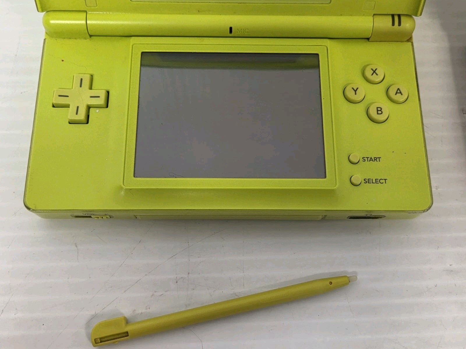 READ!!! – Nintendo DS Lite (USG-001) Green & Metallic Pink -Lot Of 2 – Both Work