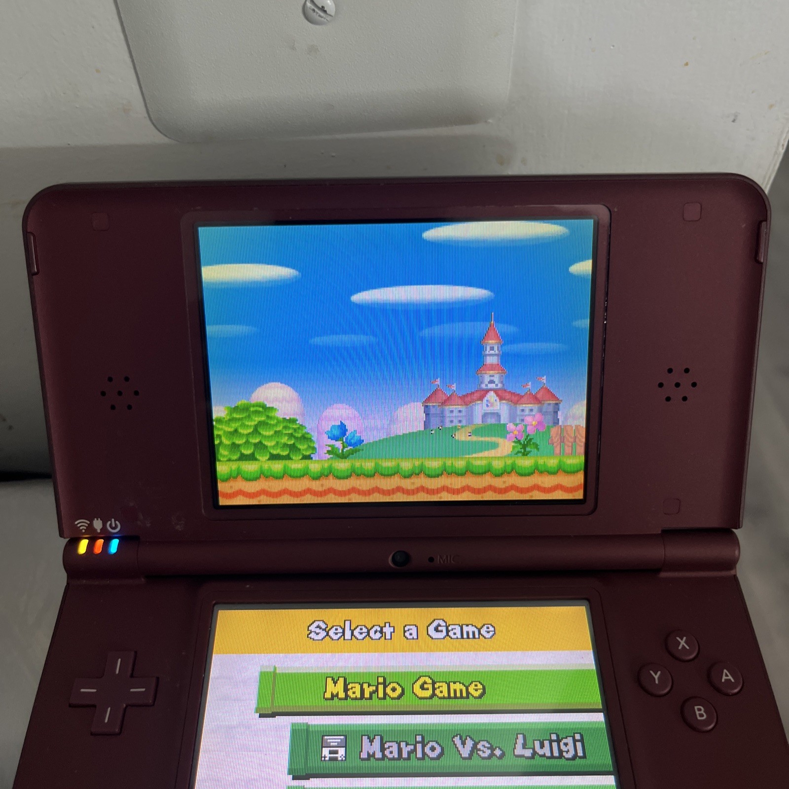 Nintendo DSi XL DS Burgundy Wine Red UTL-001 , Charger Little Discolored