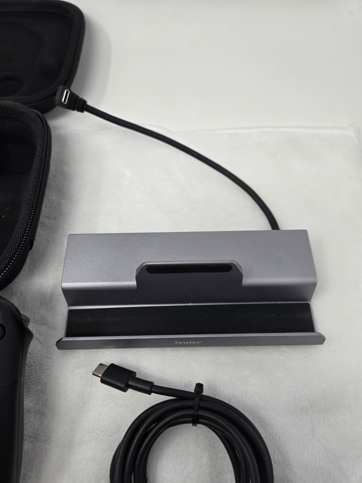 Valve Steam Deck – 64GB + 1tb SD Card + Dock And Carrying Case