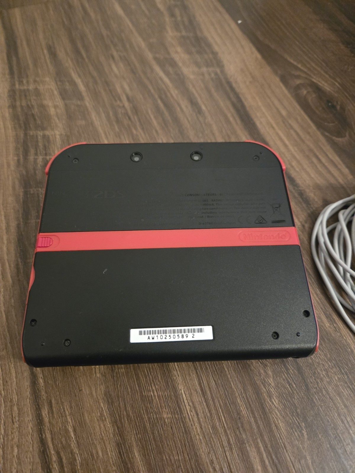 Nintendo 2DS Black/Red Handheld Console w/ Charger, Game