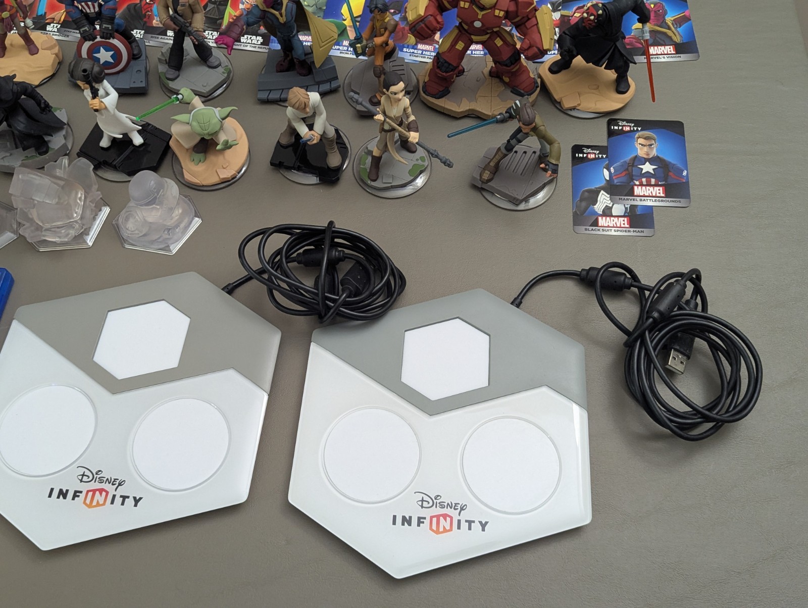 Huge Disney Infinity 2.0 & 3.0 Lot PS4 Game, Portal, 38 Figures, 14 Discs, Cards