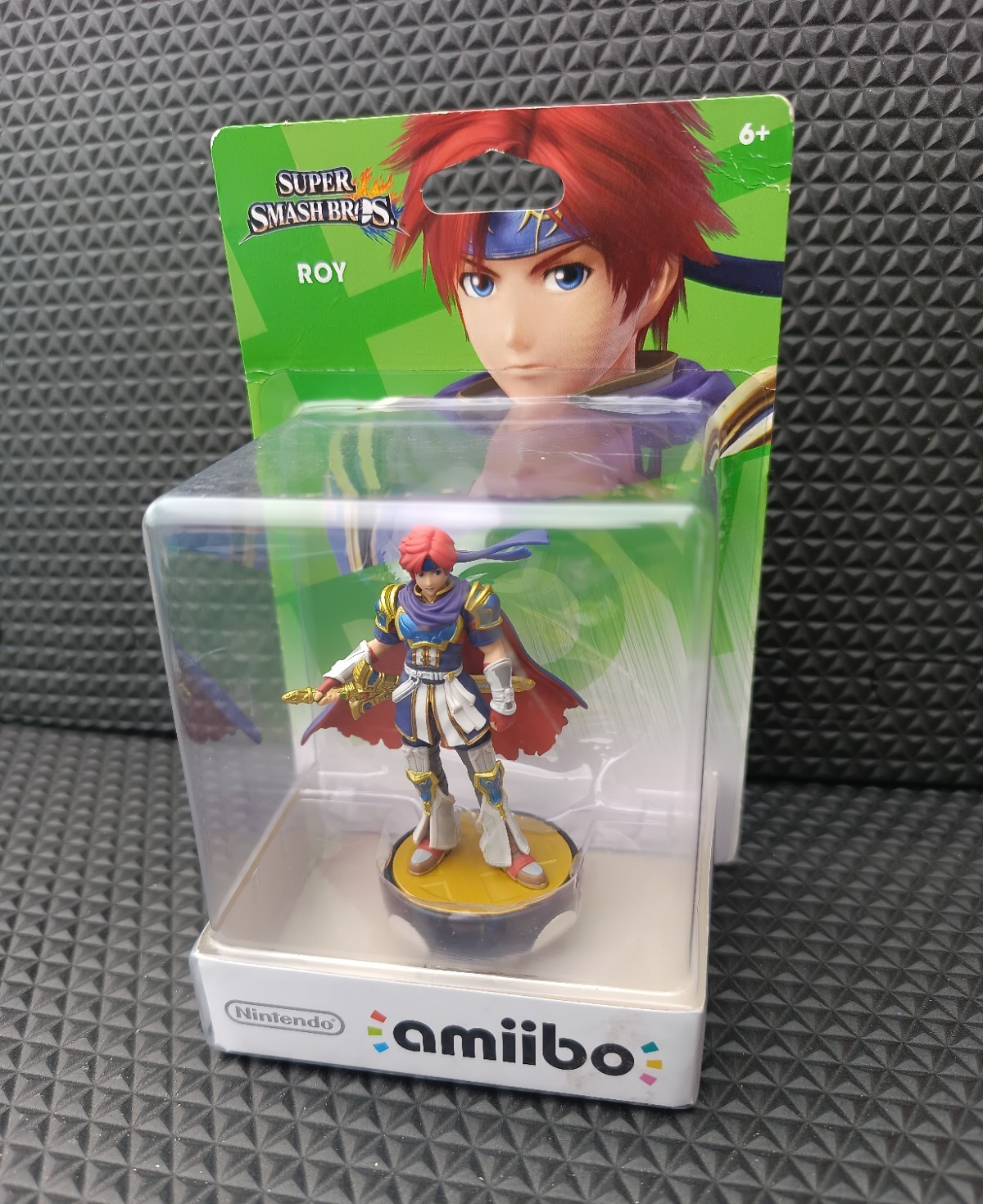 Nintendo amiibo Roy Collectible Figure – Super Smash Bros. for Wii U/3DS 2015