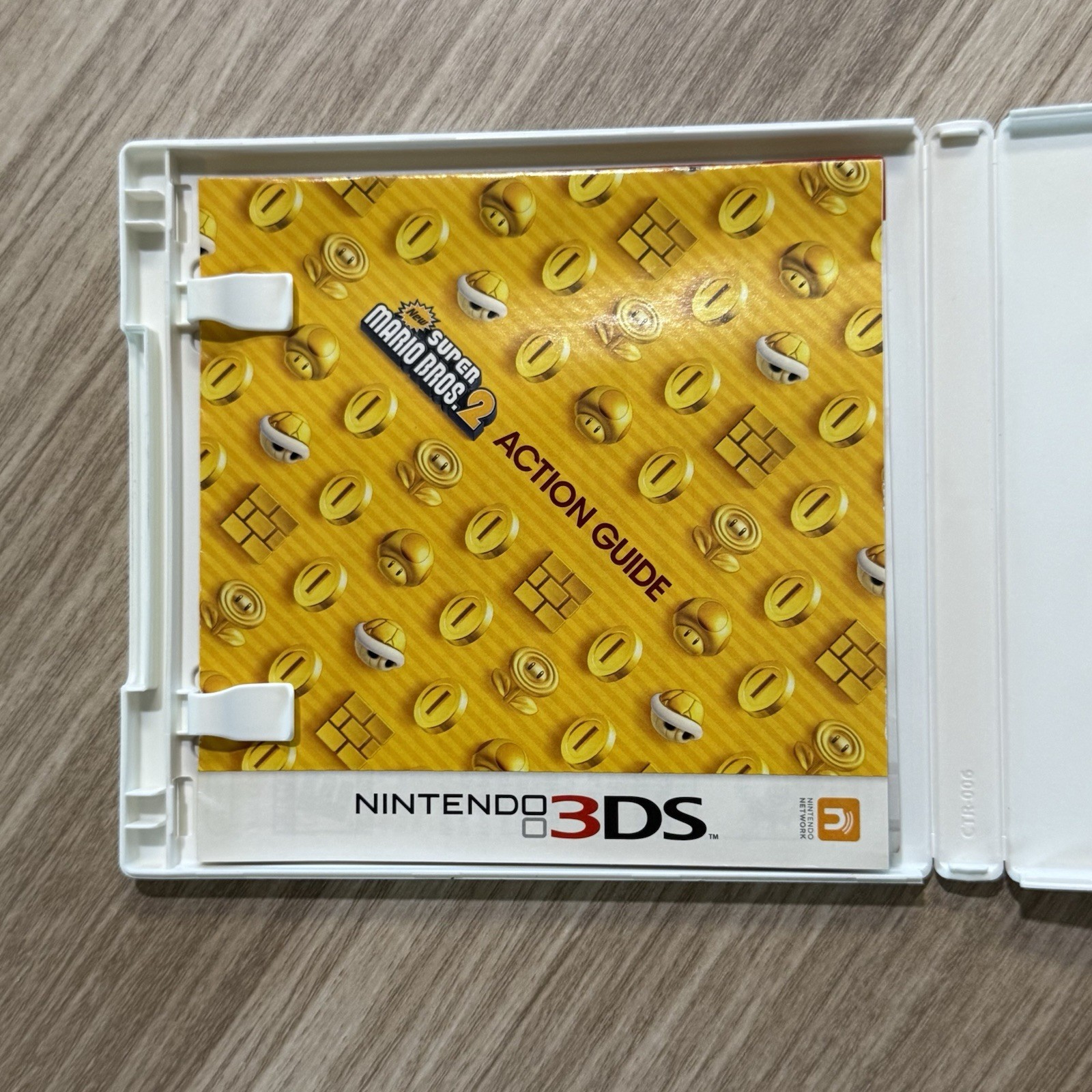 New Super Mario Bros. 2 (Nintendo 3DS) CIB Complete Tested & Working