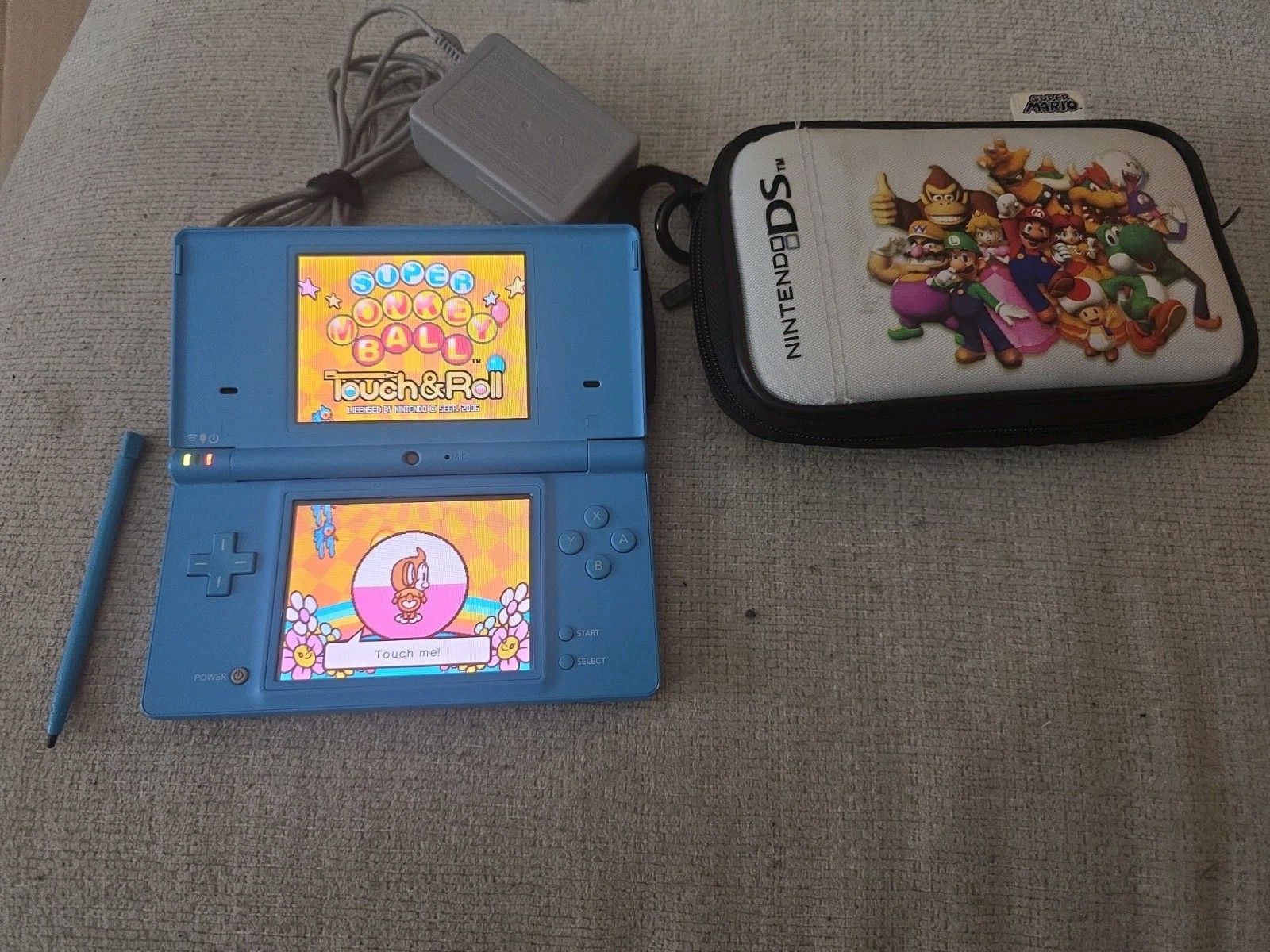 Nintendo DSi Light Blue Console Super Clean W/Stylus, Charger, Case, & Game