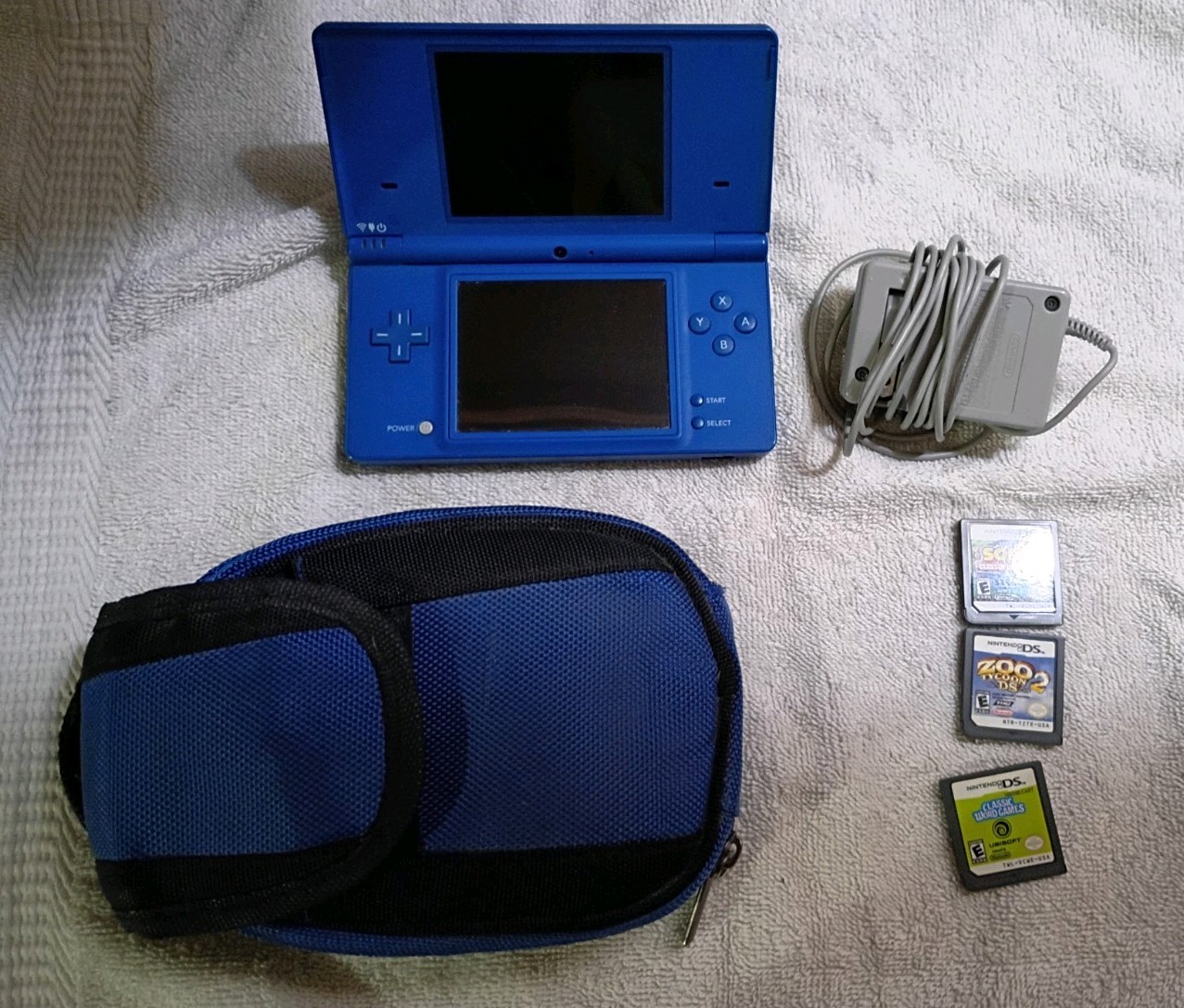 Nintendo DSI Matte Blue Handheld Console Everything Included Great Condition!