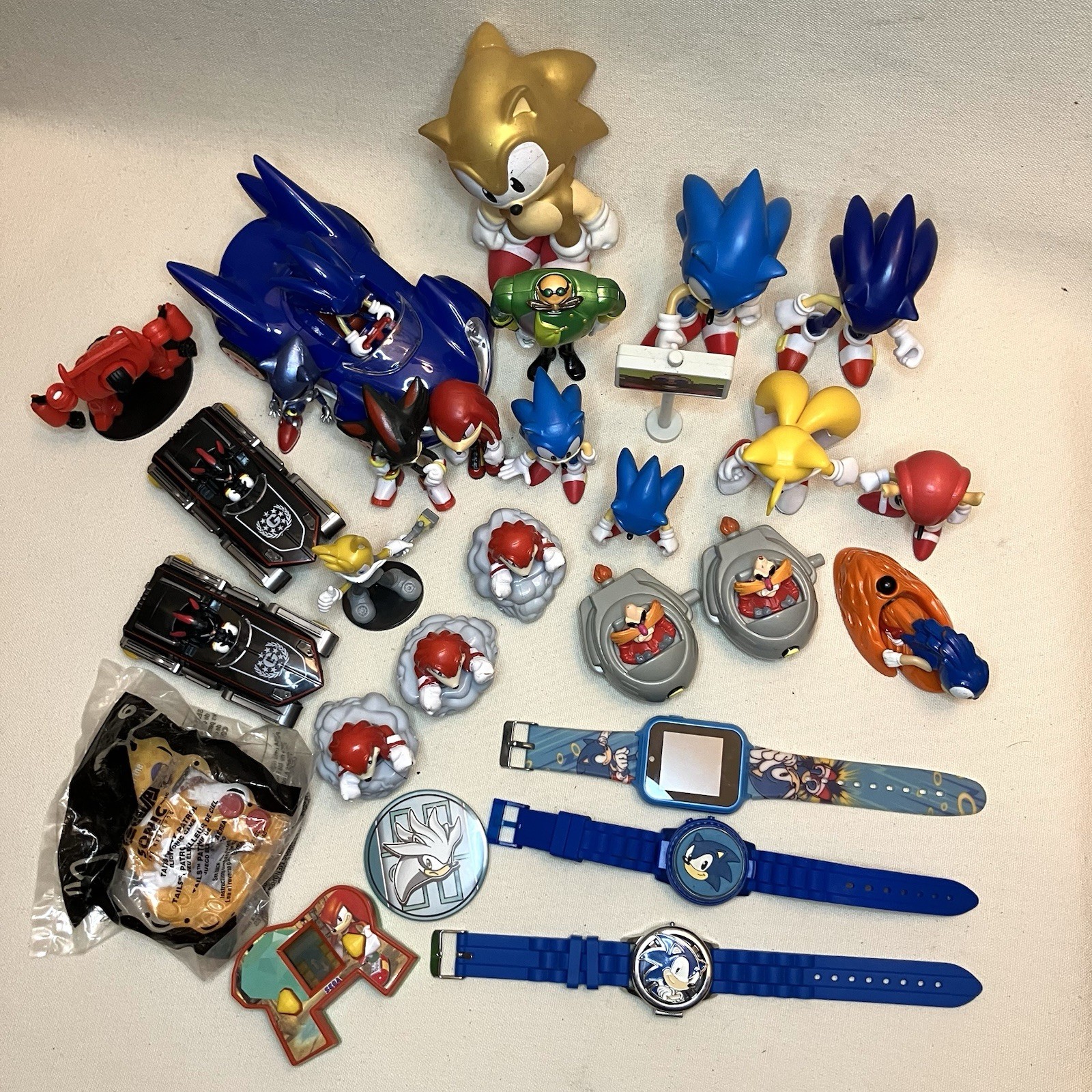 Sega Sonic The Hedgehog Mixed Lot Of Toys, Figures & Collectibles