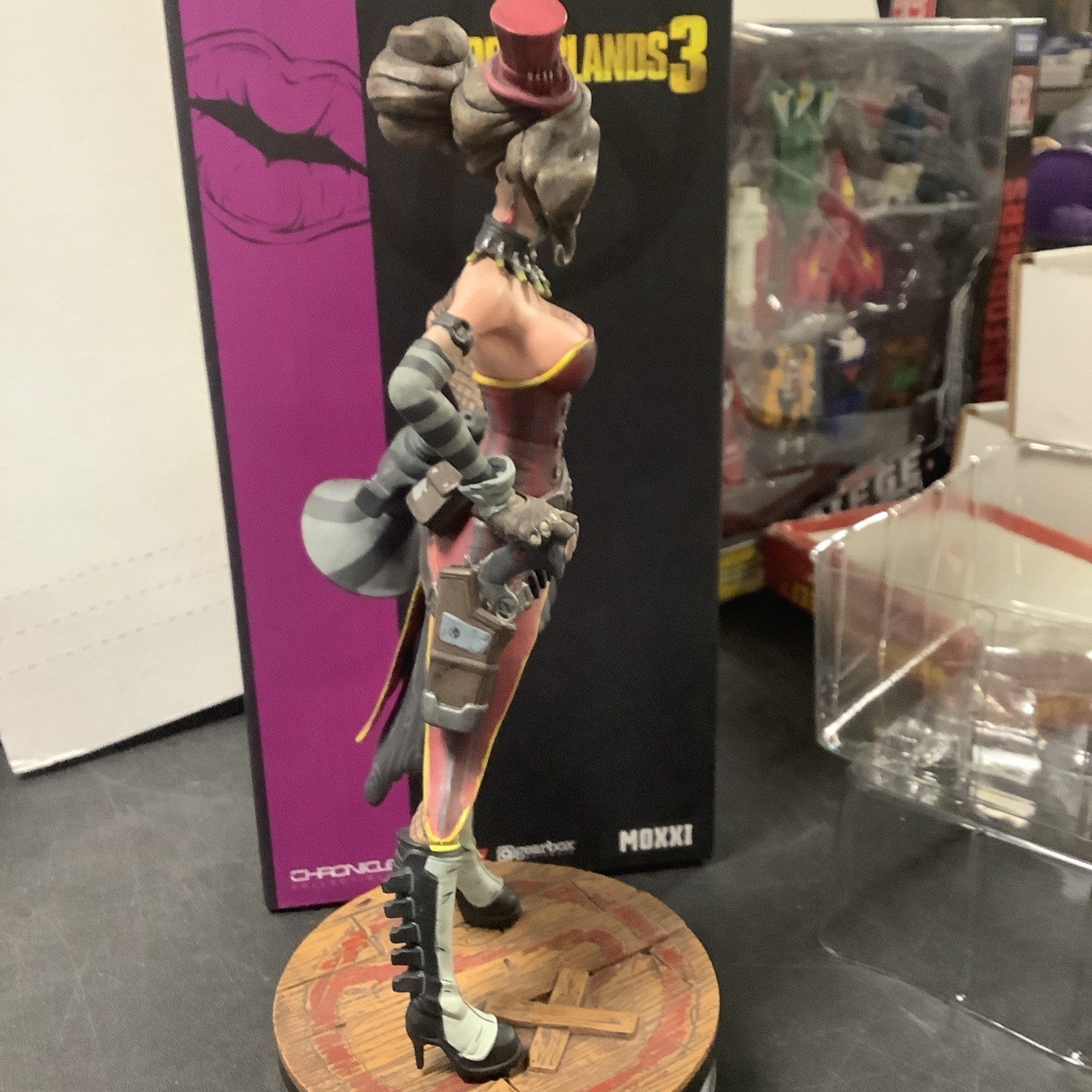 Borderlands 3 Mad Moxxi 9″ Statue Figure Modern Icons ThinkGeek Excl. w/ Box