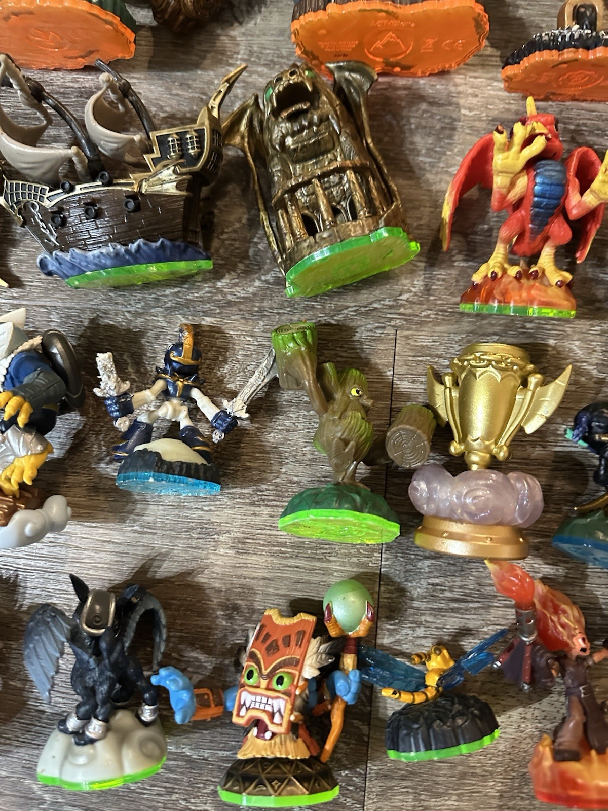 Skylanders Lot Figures Bases Activision Mixed