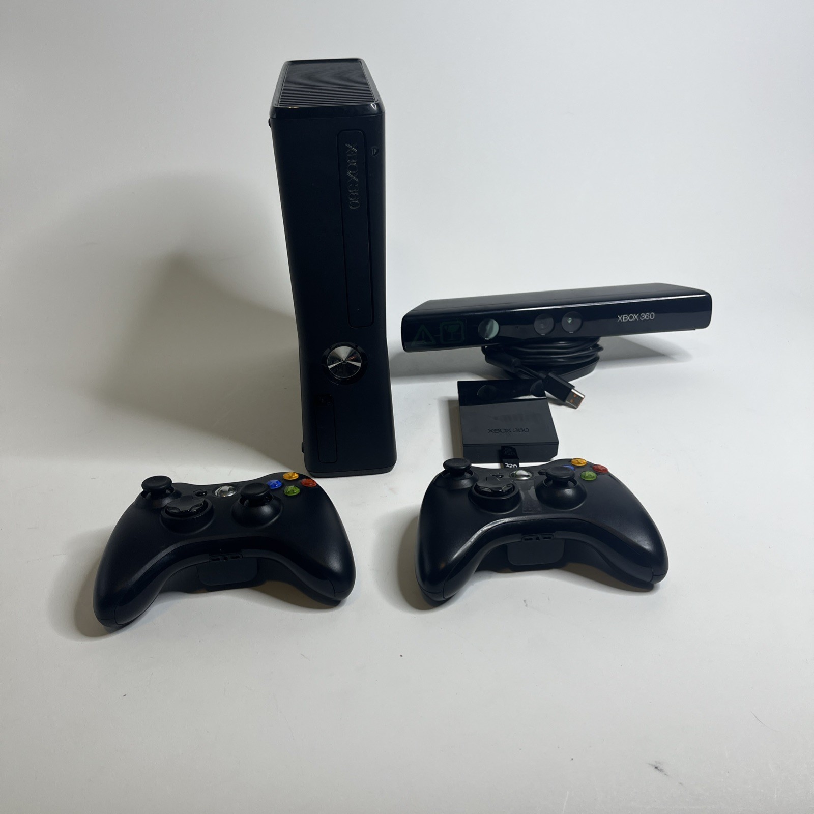 Microsoft Xbox 360 S Kinect Bundle 320GB HDD Console Box Controllers