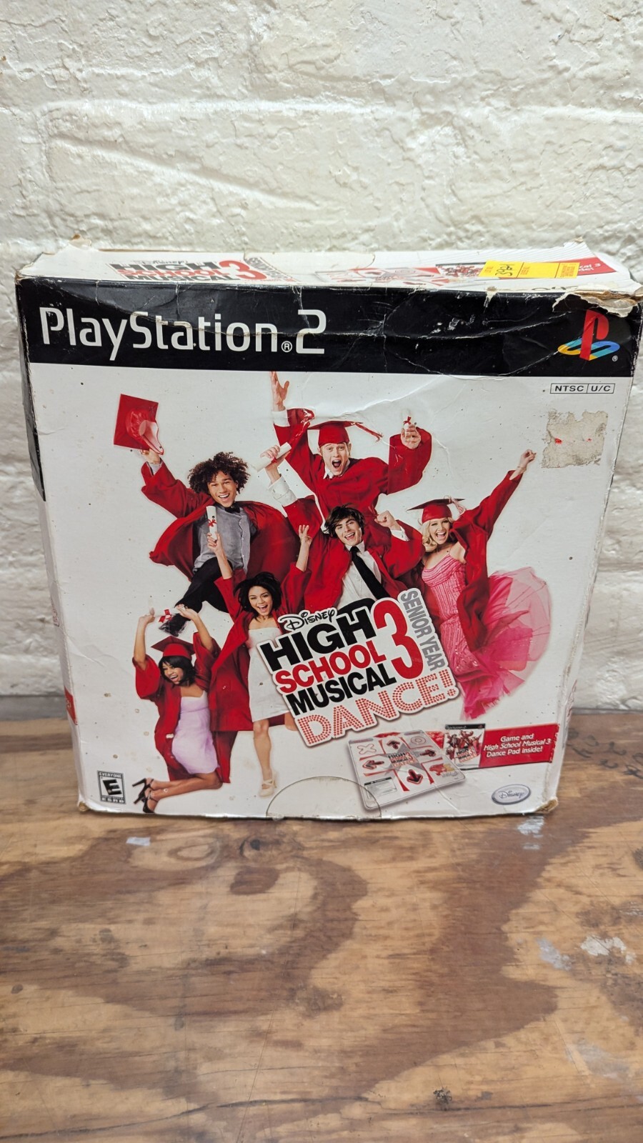 New High School Musical 3: Senior Year Dance Bundle (PlayStation 2, 2008) READ!