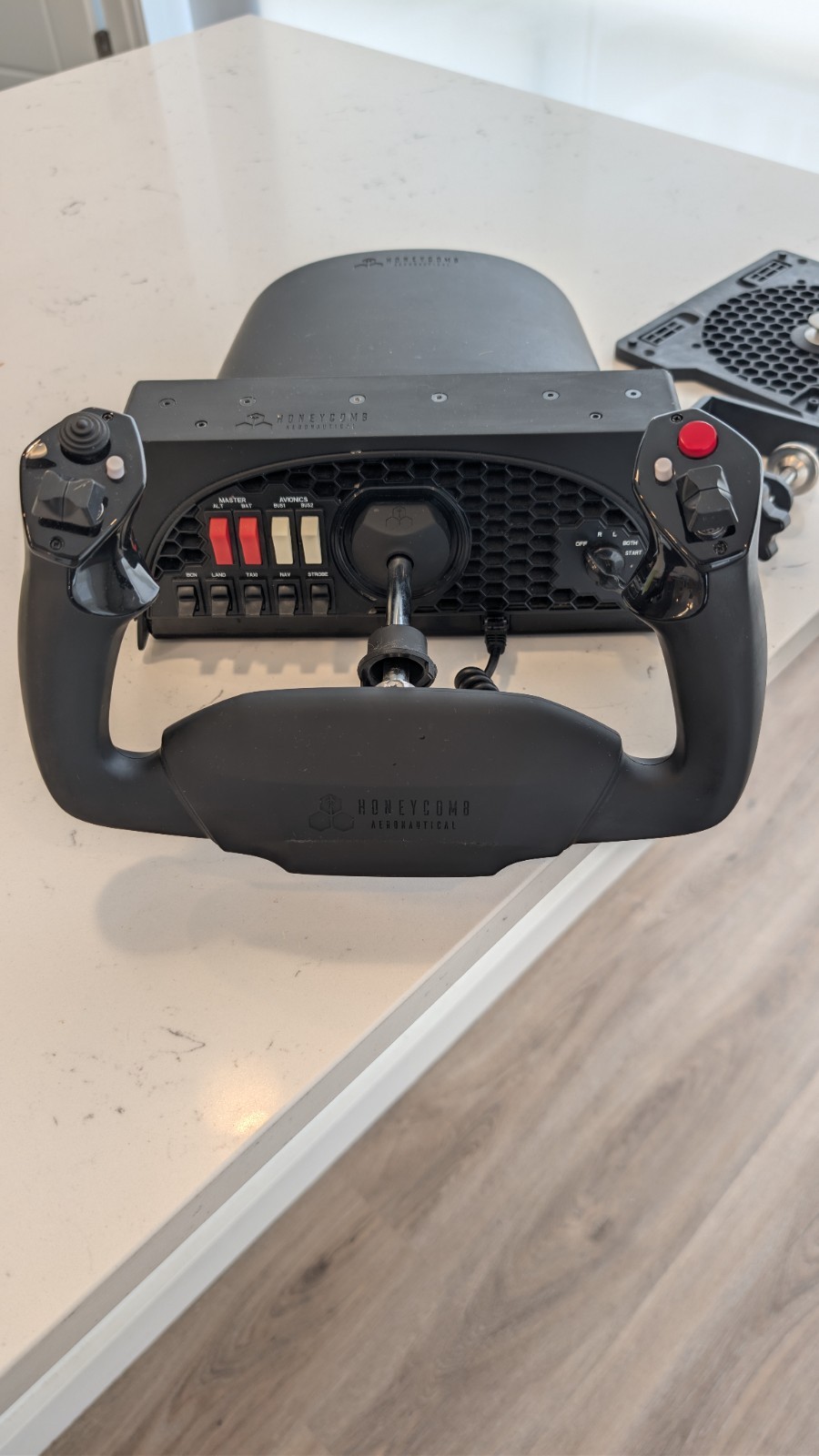 Honeycomb Alpha Flight Controls Yoke & Switch Panel